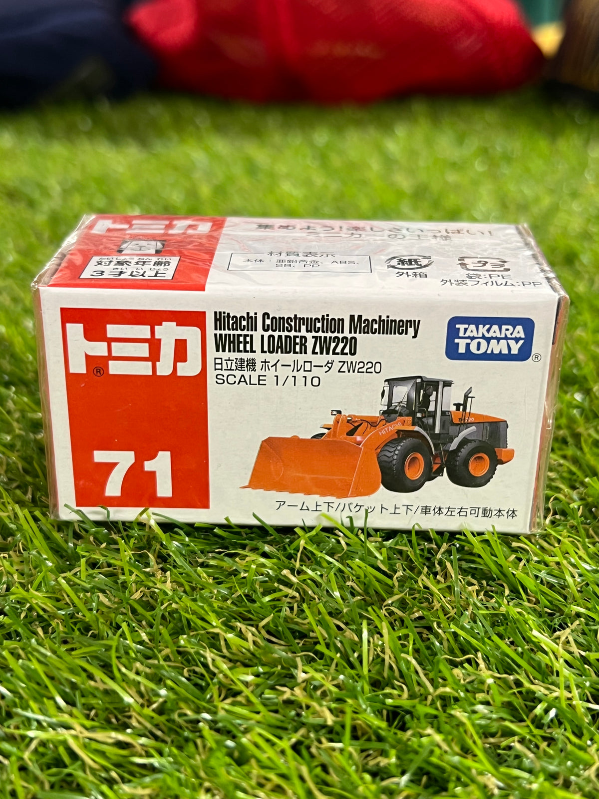 Takara Tomy 71 Hitachi Construction Machinery Wheel Loader ZW220