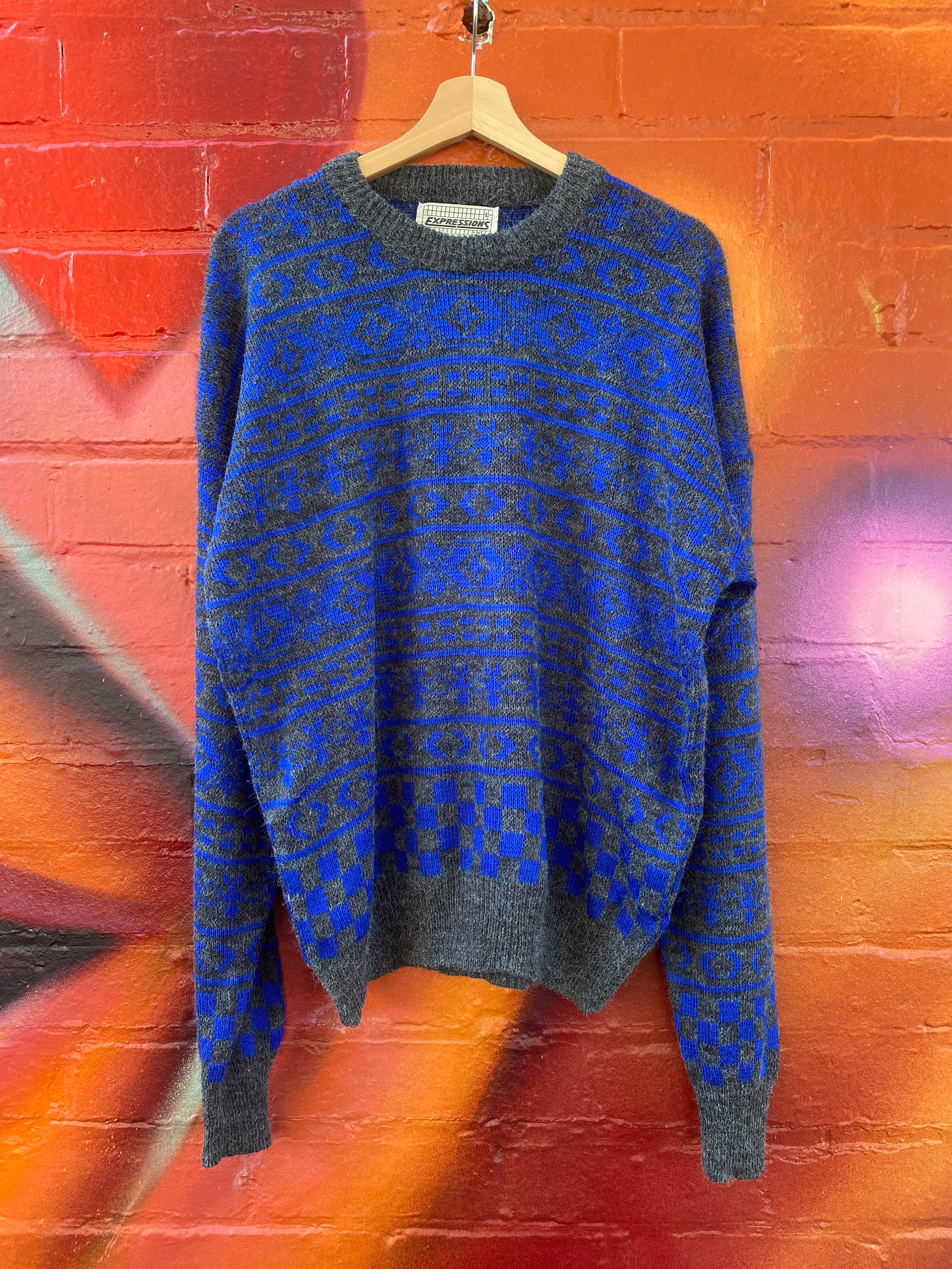 [L] Expressions Grey/Blue Knit Sweater