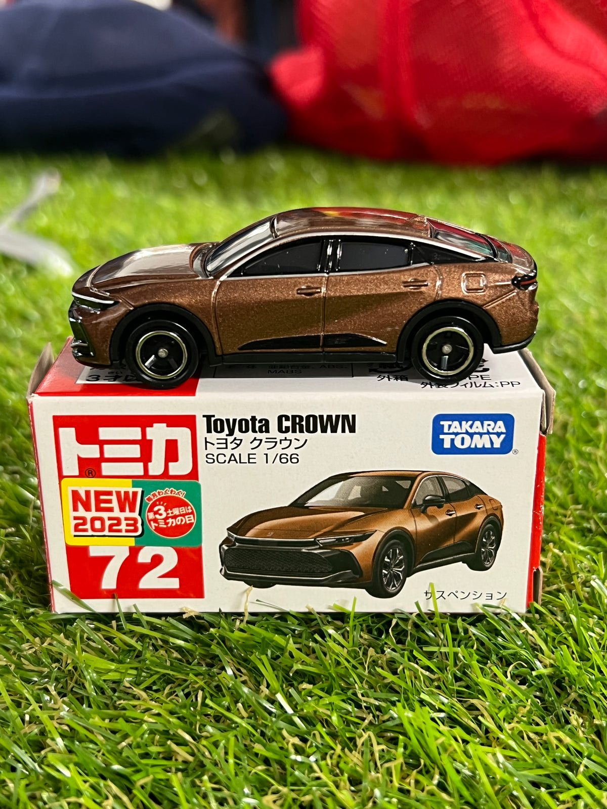 Takara Tomy 72 Toyota Crown 2023