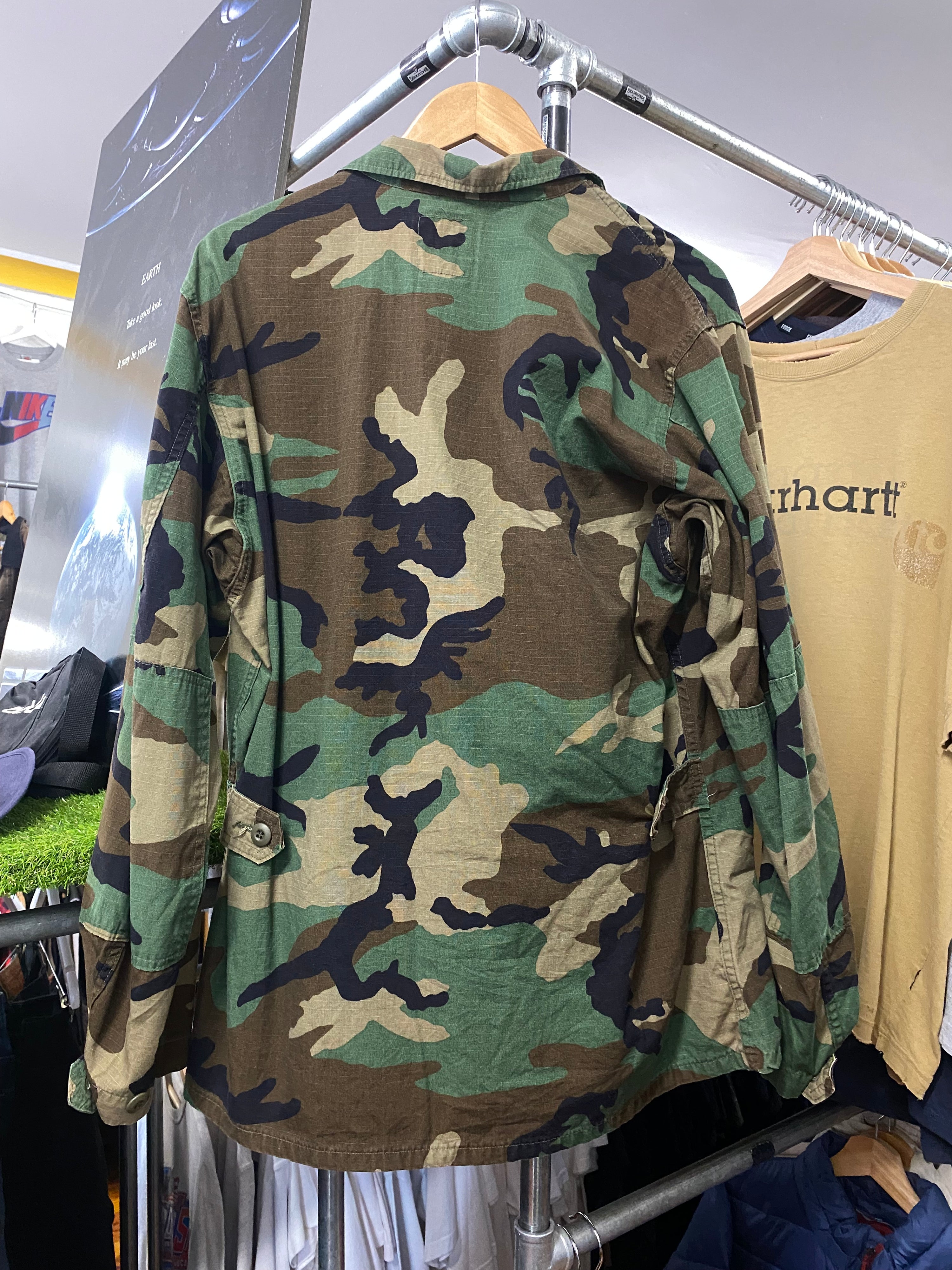 [M/L] Army Camo Overthrow Button Up