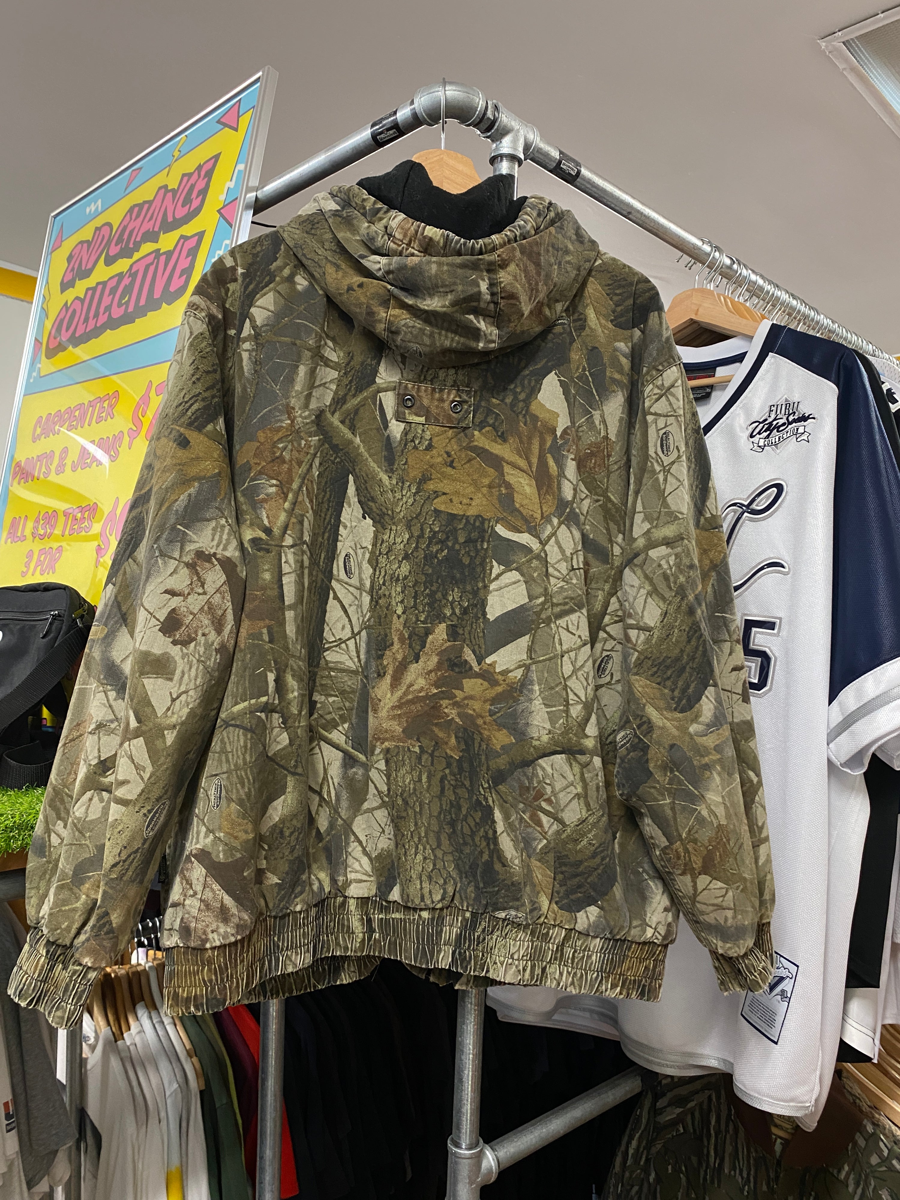 XL - Realtree Hooded 2 Cargo Pocket Camo Jacket