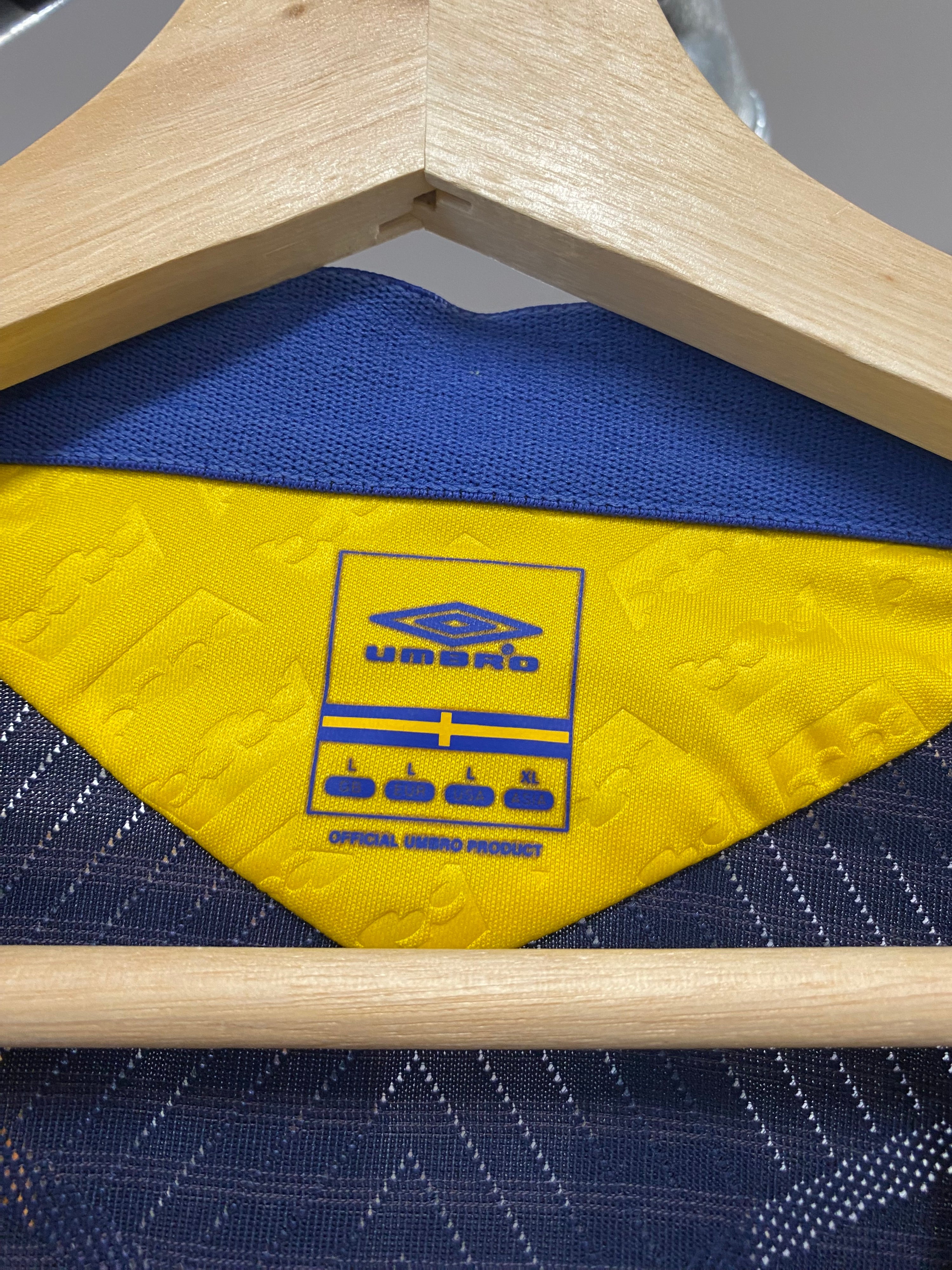 [L] 2008/09 Sweden National Team Away Jersey