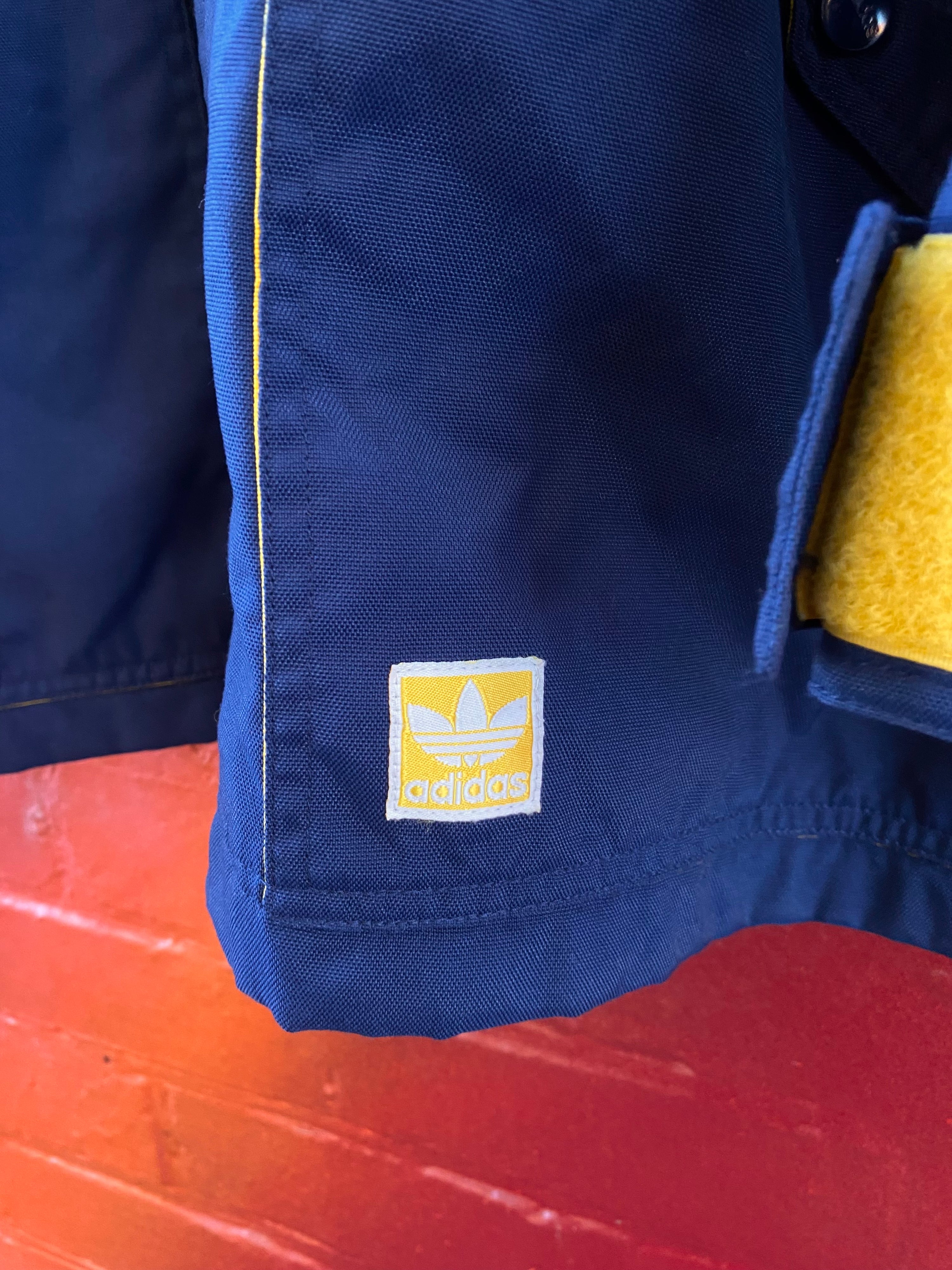 [XL] Vintage Adidas Blue Jacket/Yellow Quilted Interior