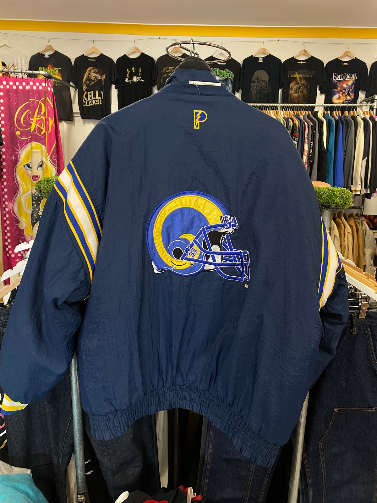 [XL] 2000s Rams Reversable Foot Locker Pro Player Jacket - BROKEN ZIP