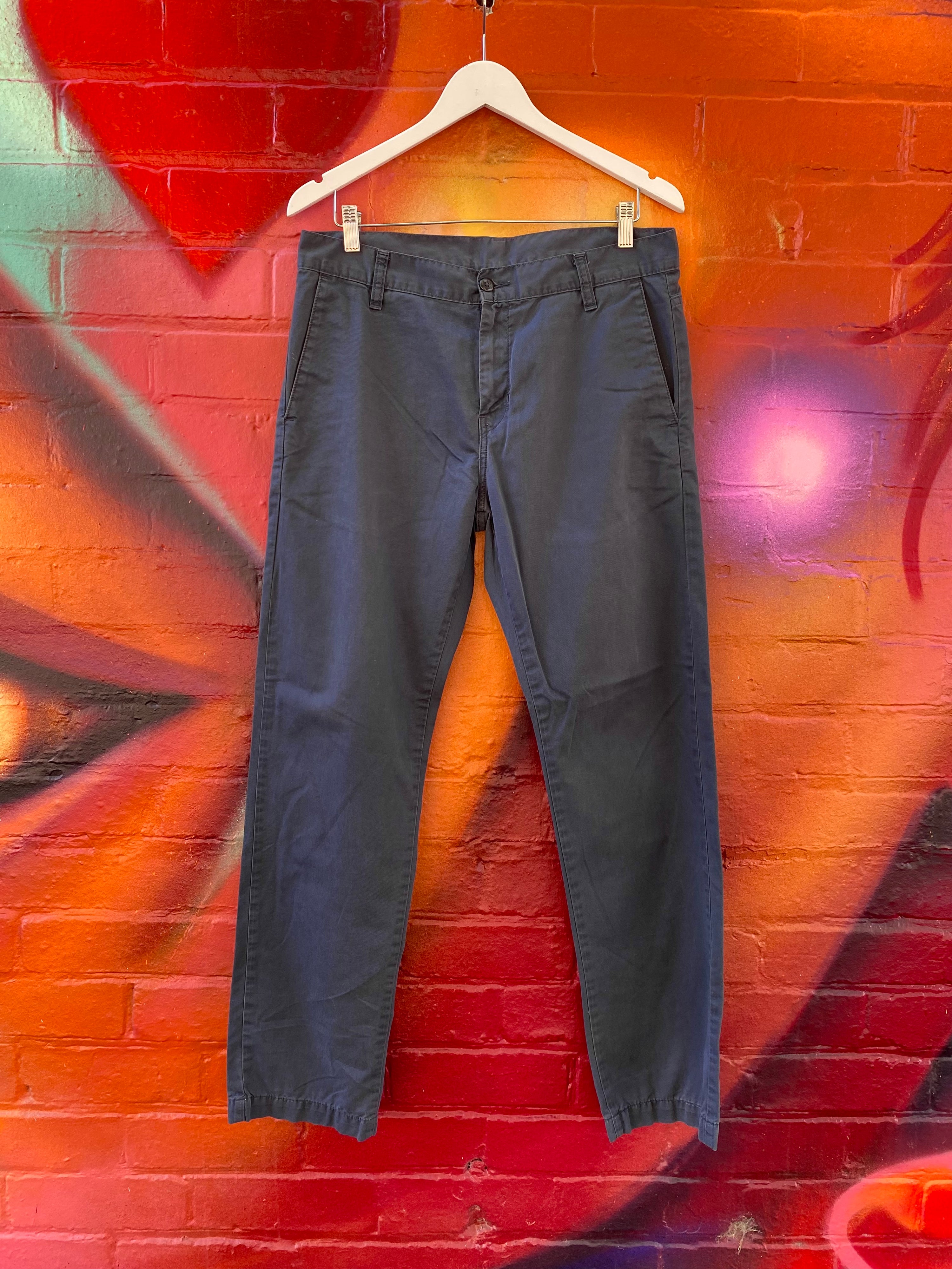 [32] Carhartt Station Pants Dark Blue 32x32