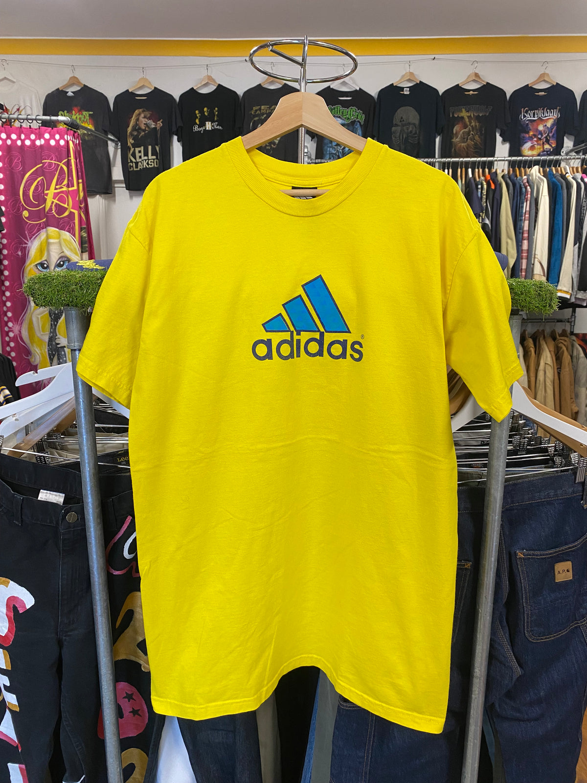 [XL] Adidas Centre Logo Bright Yellow Tshirt