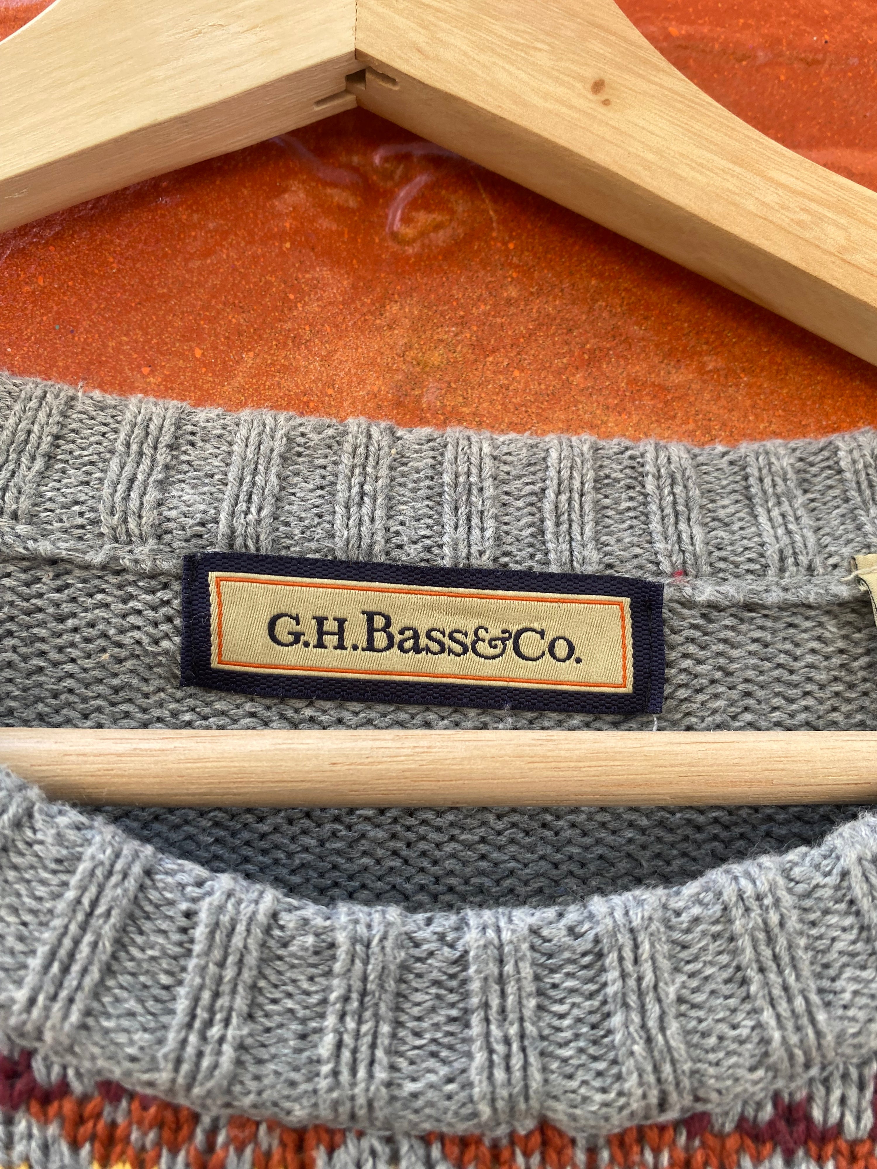 [L] G.H. Bass & Co Grey w/ Patterns Knit Sweater