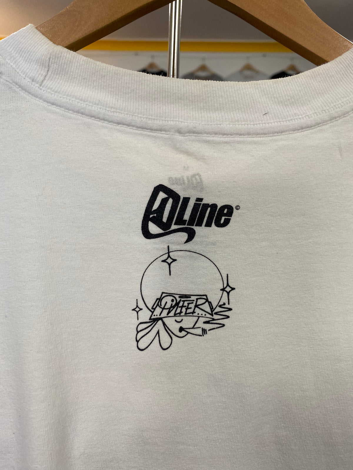 M - One Line Donald Duck Graffiti Tee