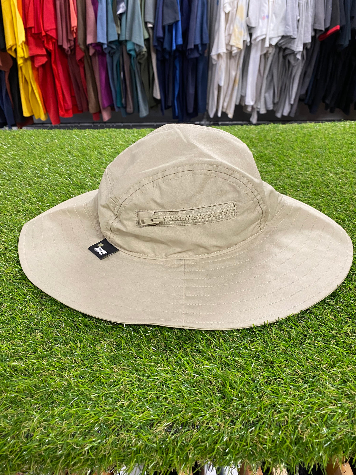 [M] Nike Apex Bucket Hat Tan