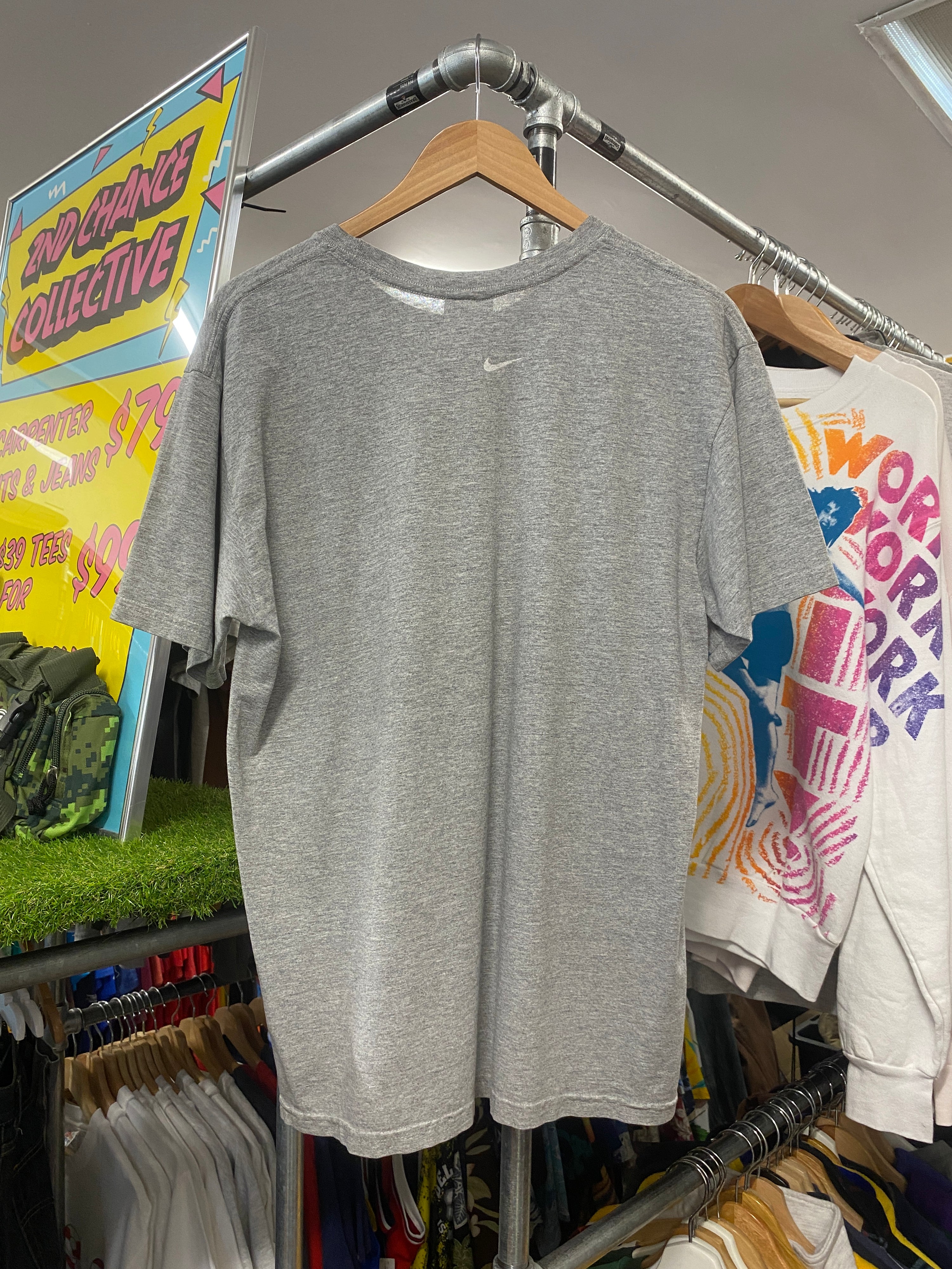 M - Nike Basketball Split Grey Tee N86