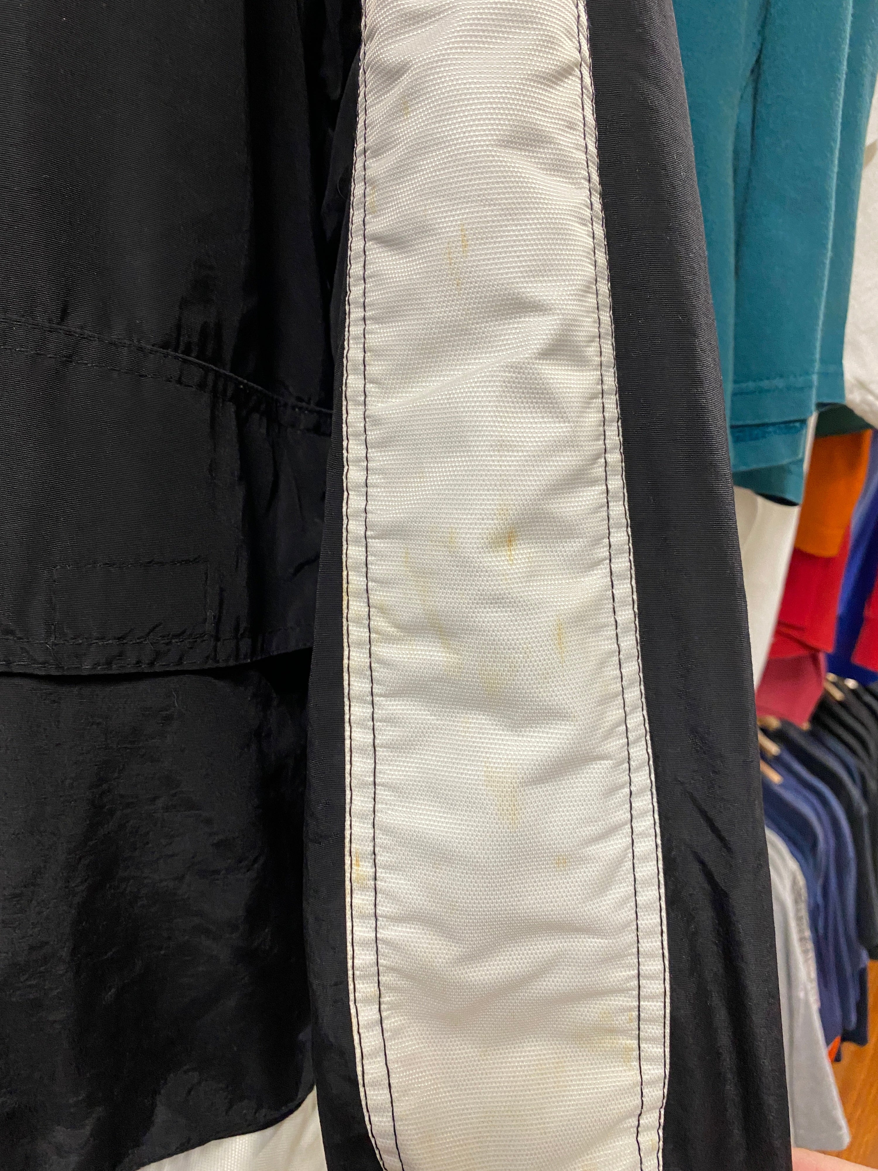XL - 2000s Ecko Unltd Reversable Spray/Fleece Jacket Blk/Whi