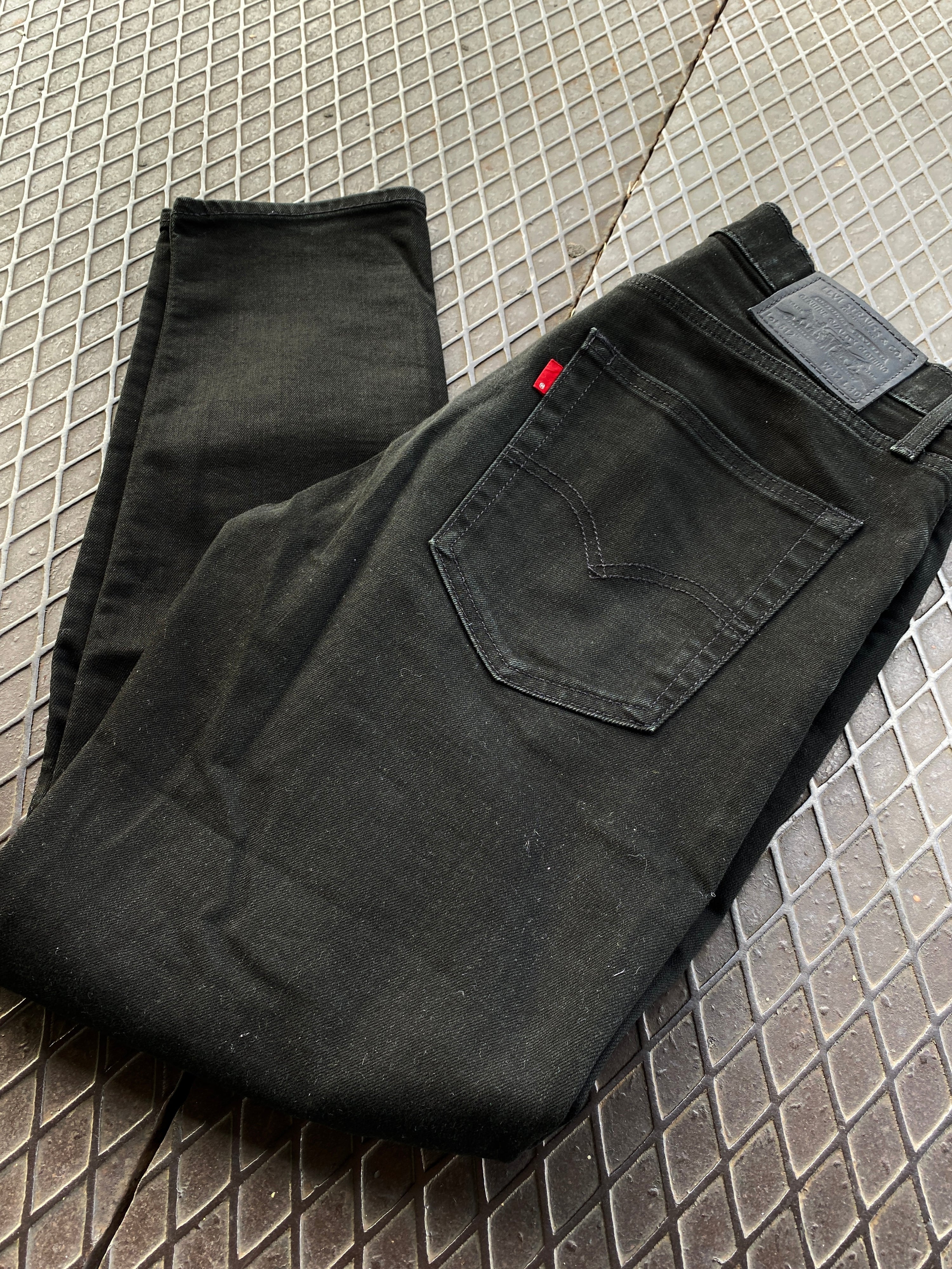 31 - Levi's Black 512 Jeans 31x30