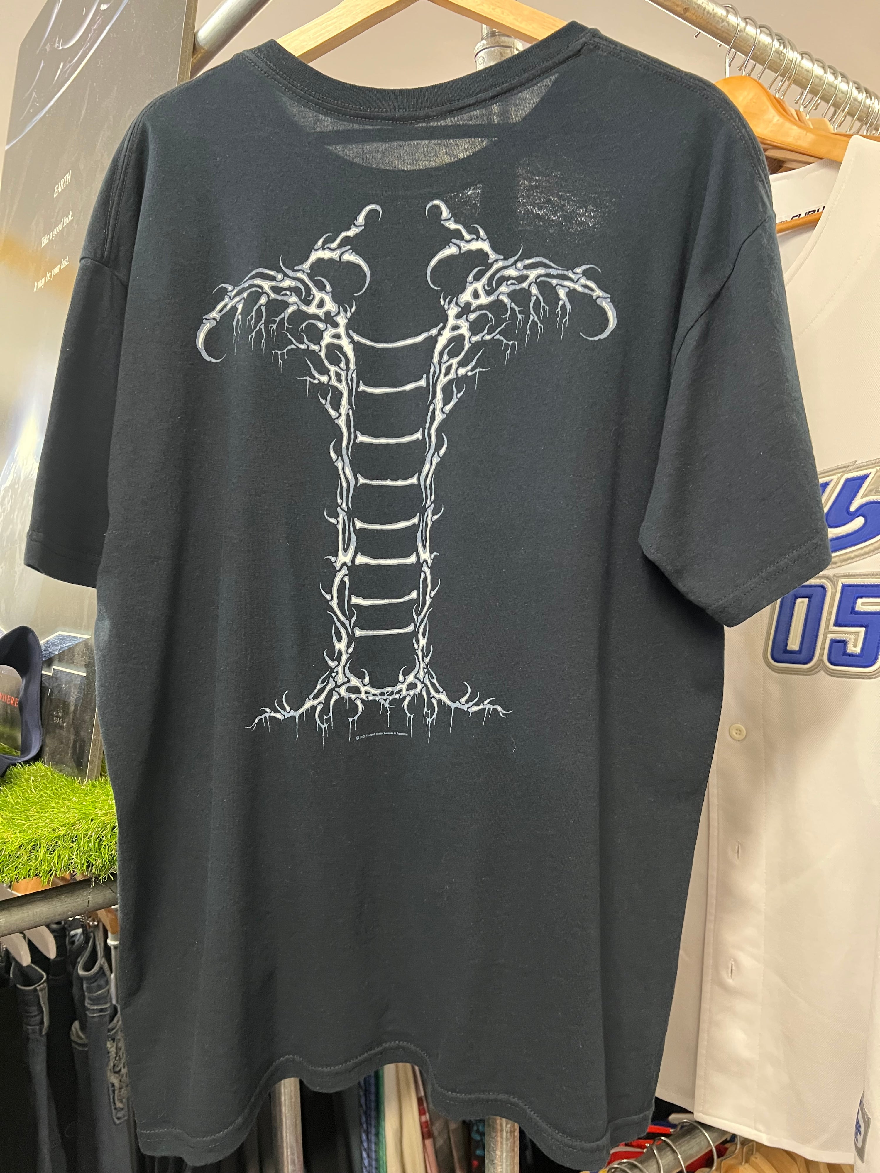 L - Finntroll Light Into Darkness Metal Tee