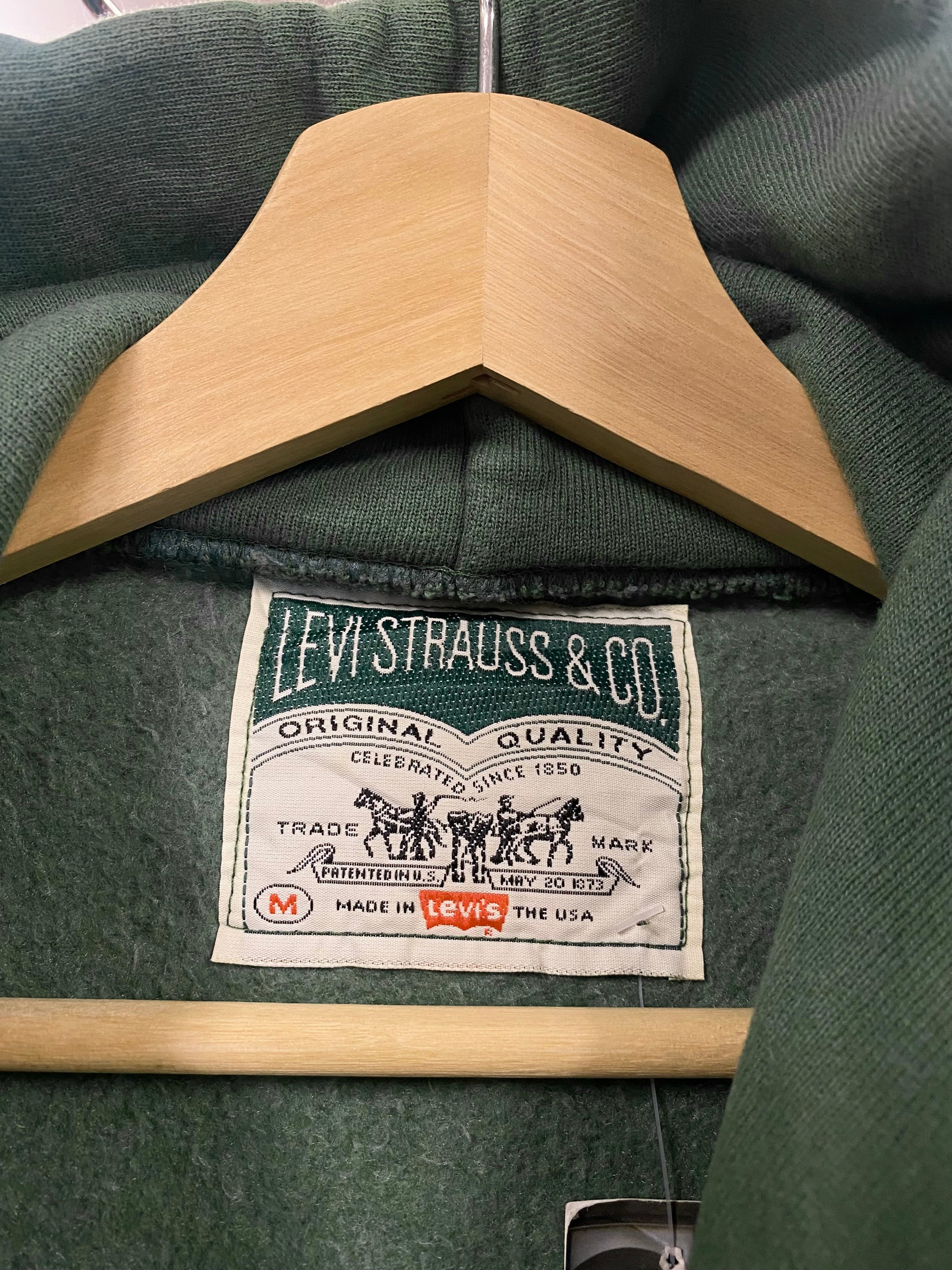 [M] Levi's Green Sleeveless Hoodie