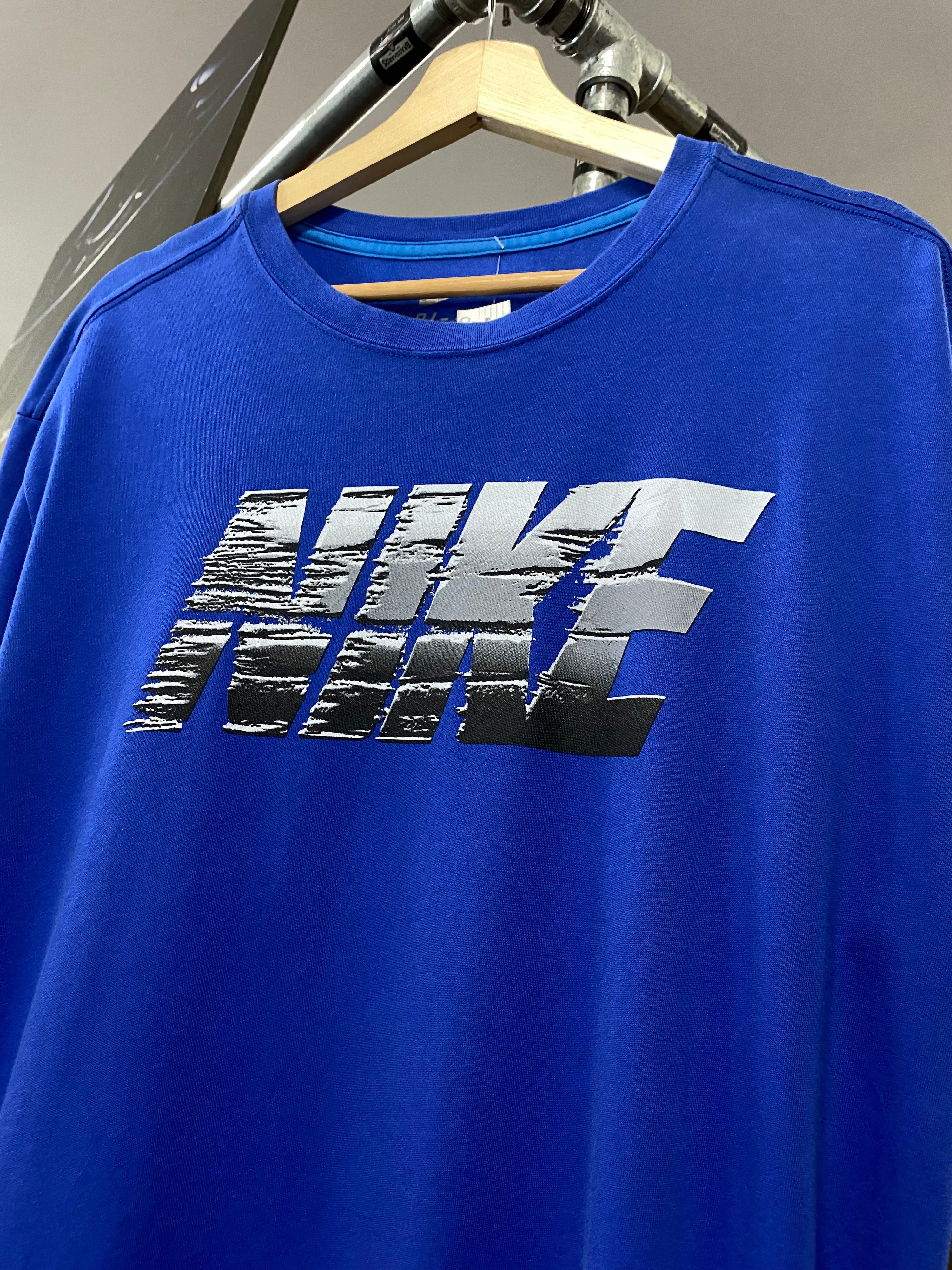 XL - Nike Scratched Metal Spellout Blue Tee
