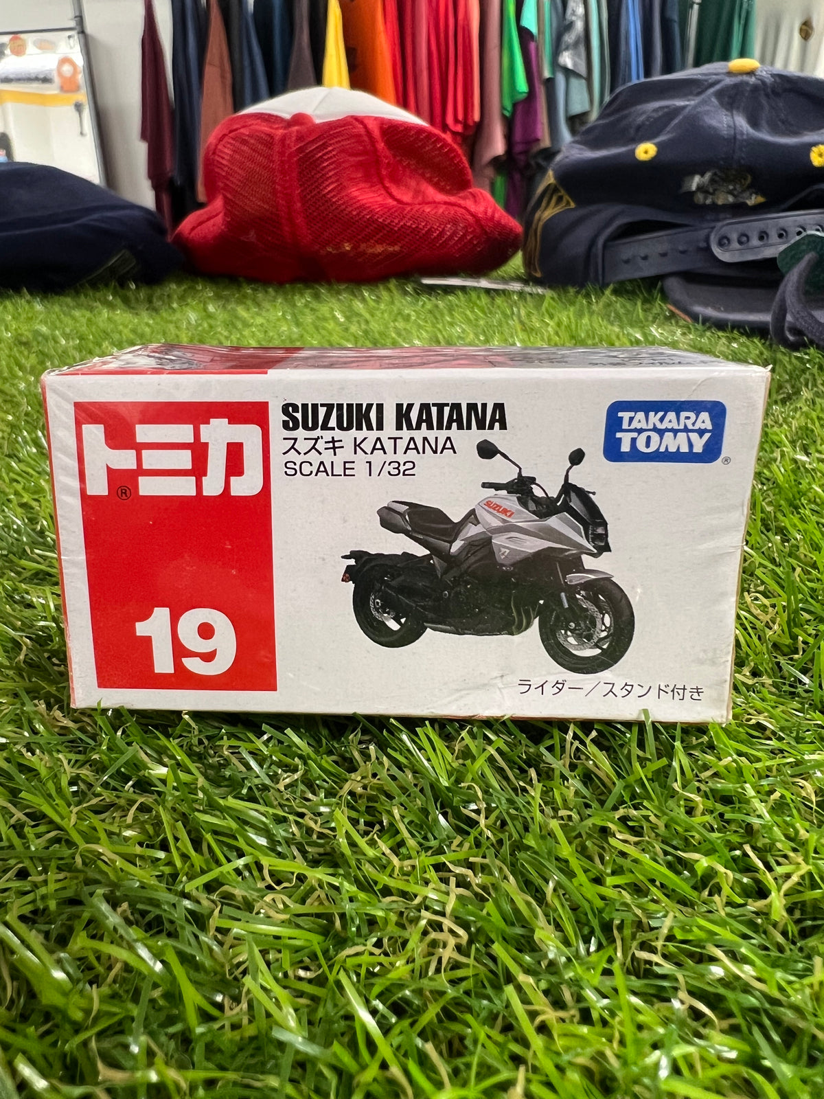 Takara Tomy 19 Suzuki Katana
