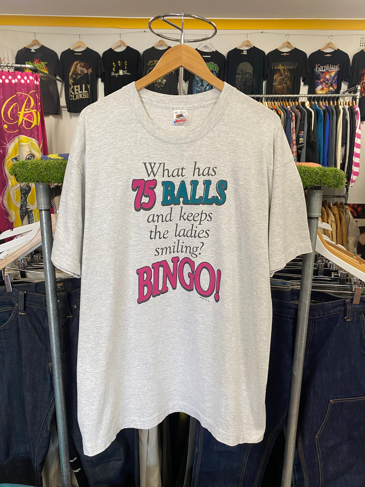 [XL] 1992 75 Balls And Keeps Smiling: BINGO Tshirt