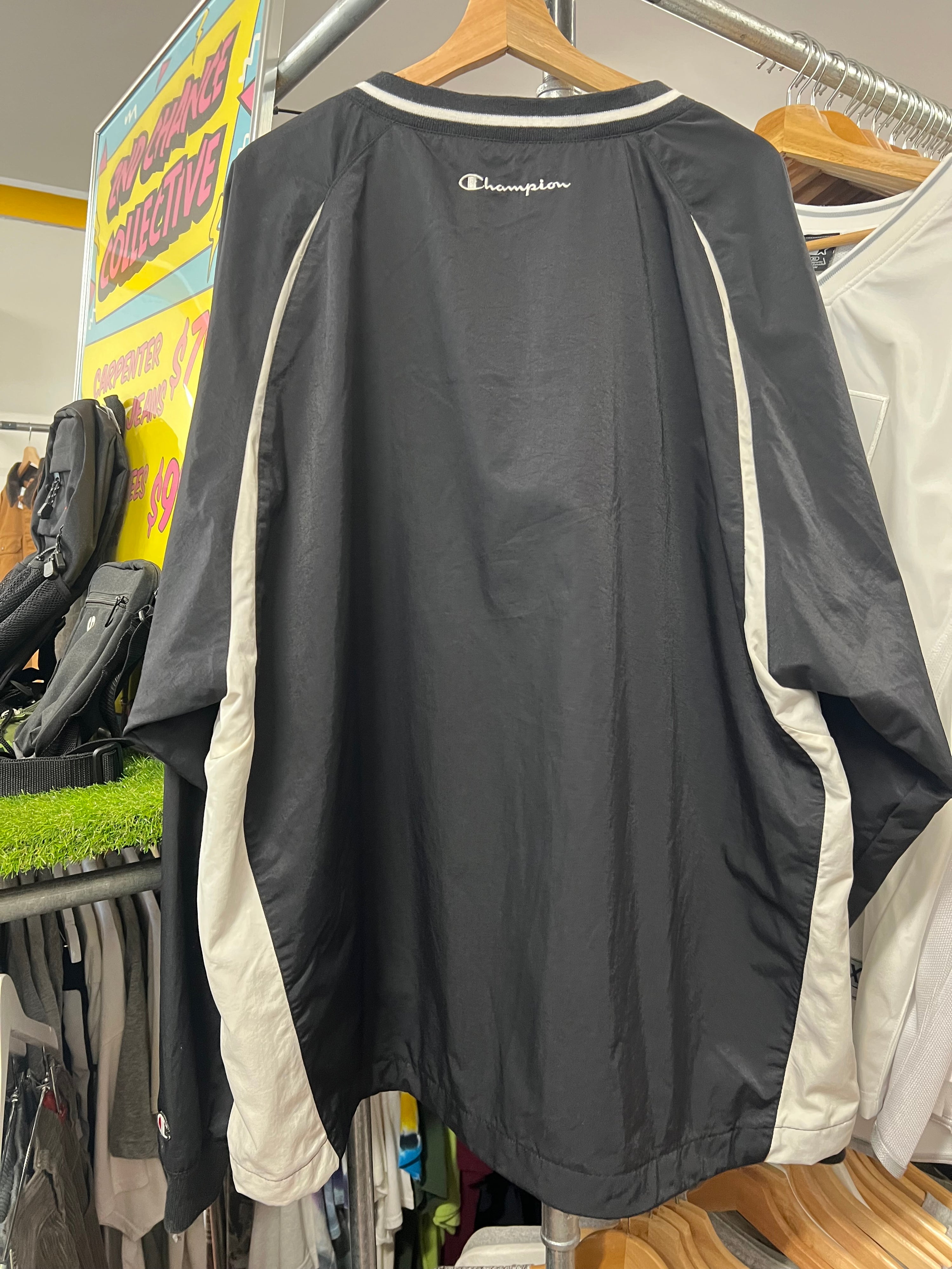 2XL - Champion 'Access Energy' Black V Neck Pullover