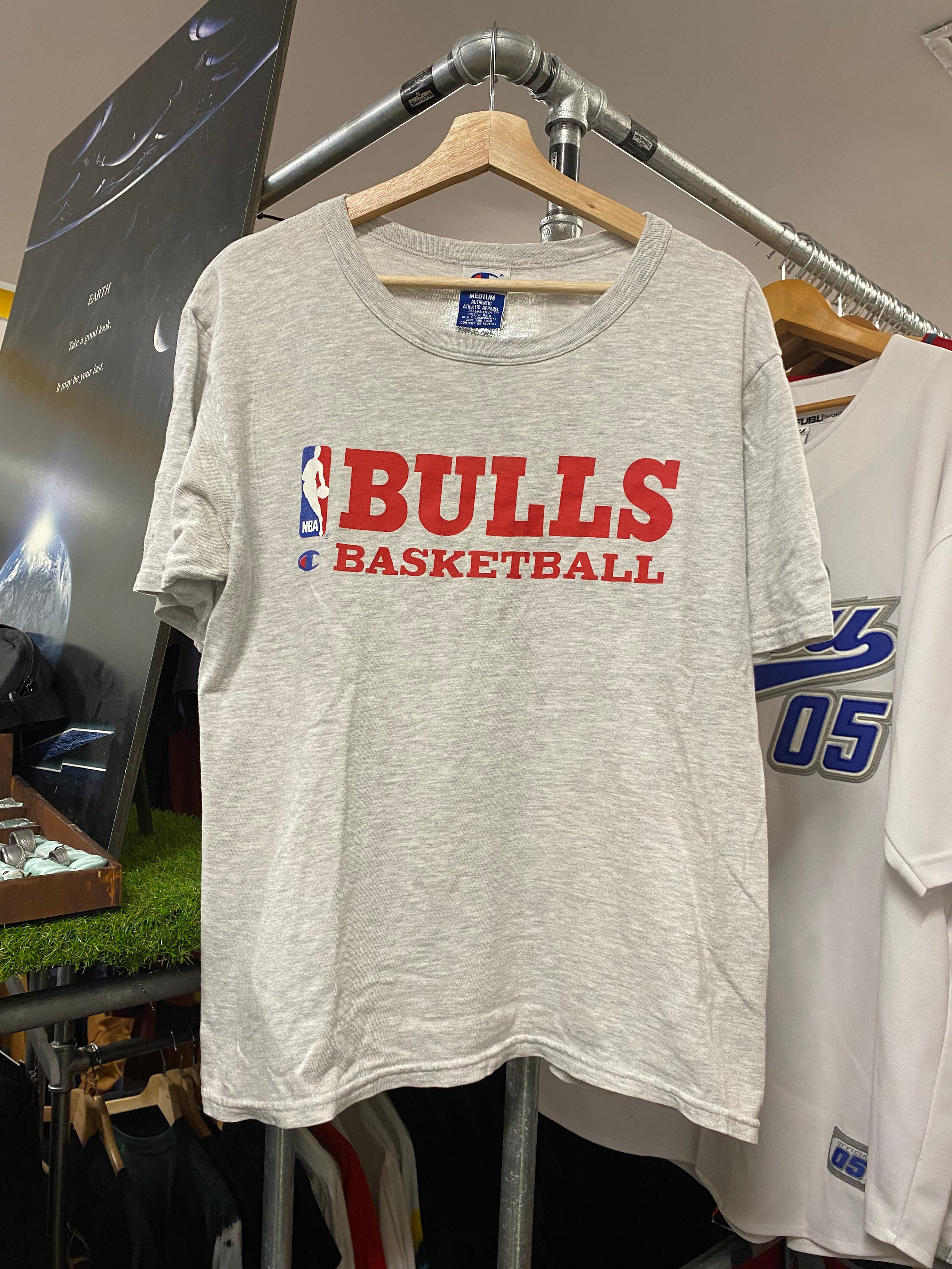 M - Vintage Champion Bulls Basketball Grey Tee