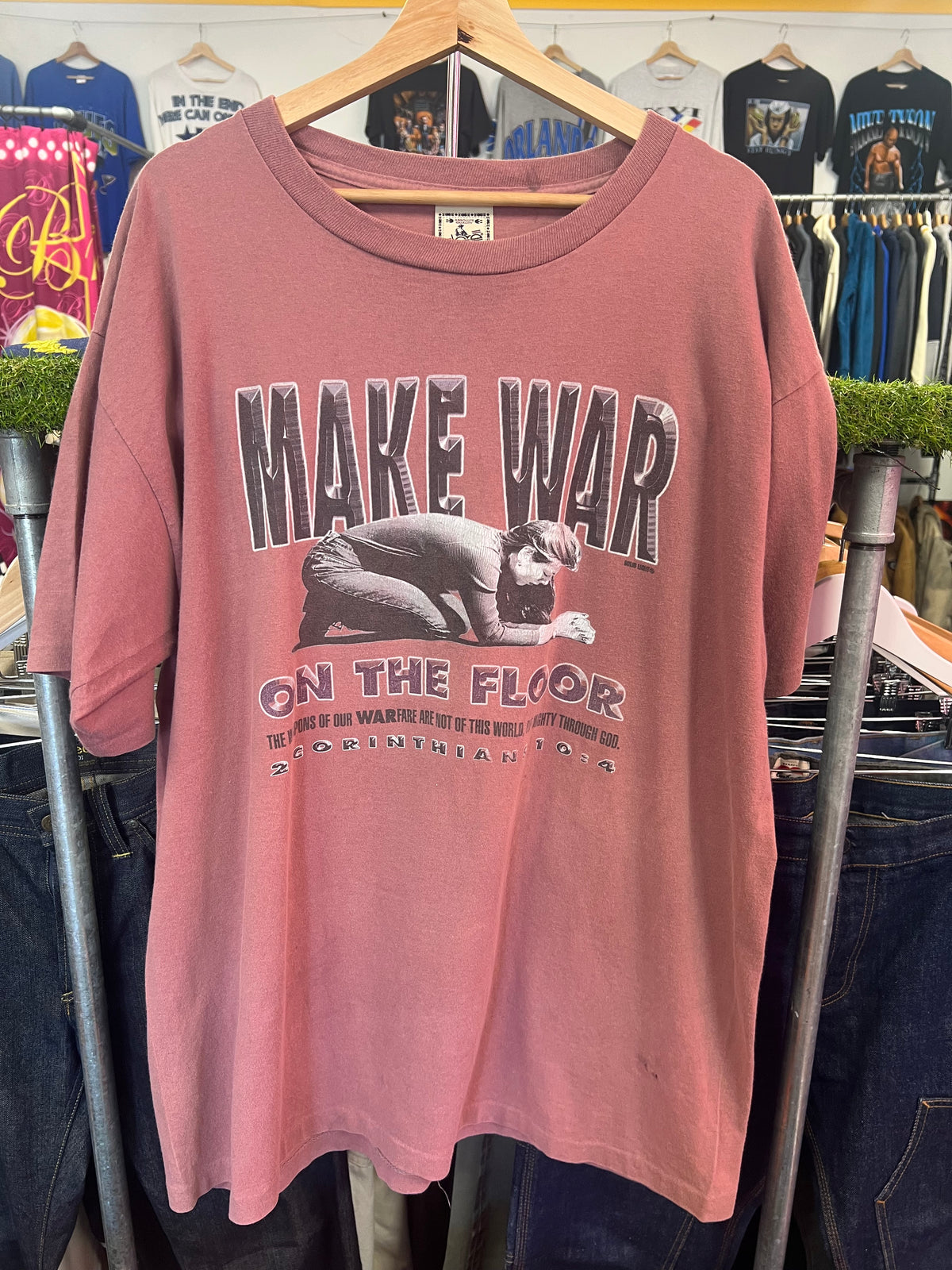 [XL] Make War On The Floor God Tshirt