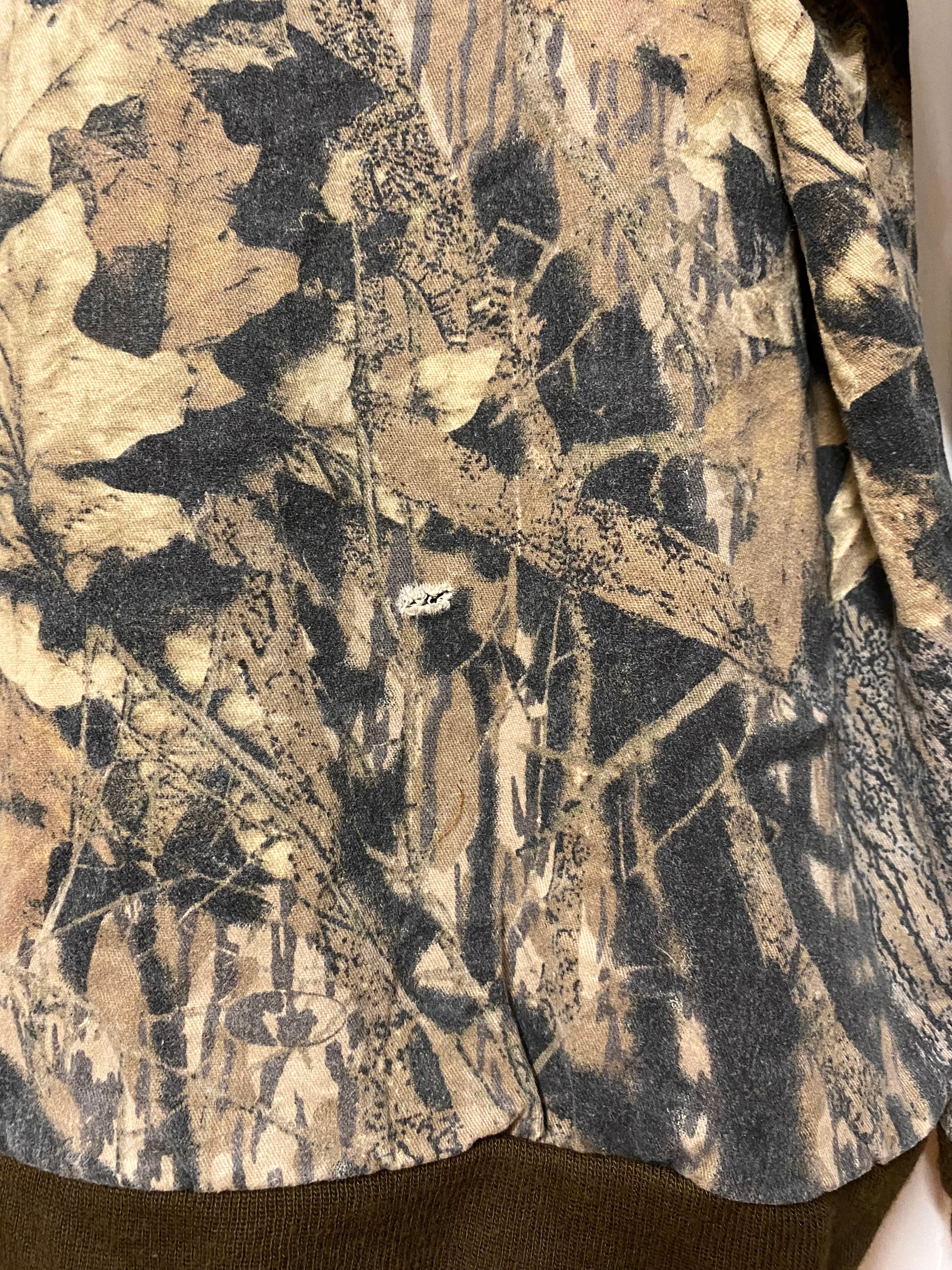 [M] Mossy Oak Lightweight Camo Button Up