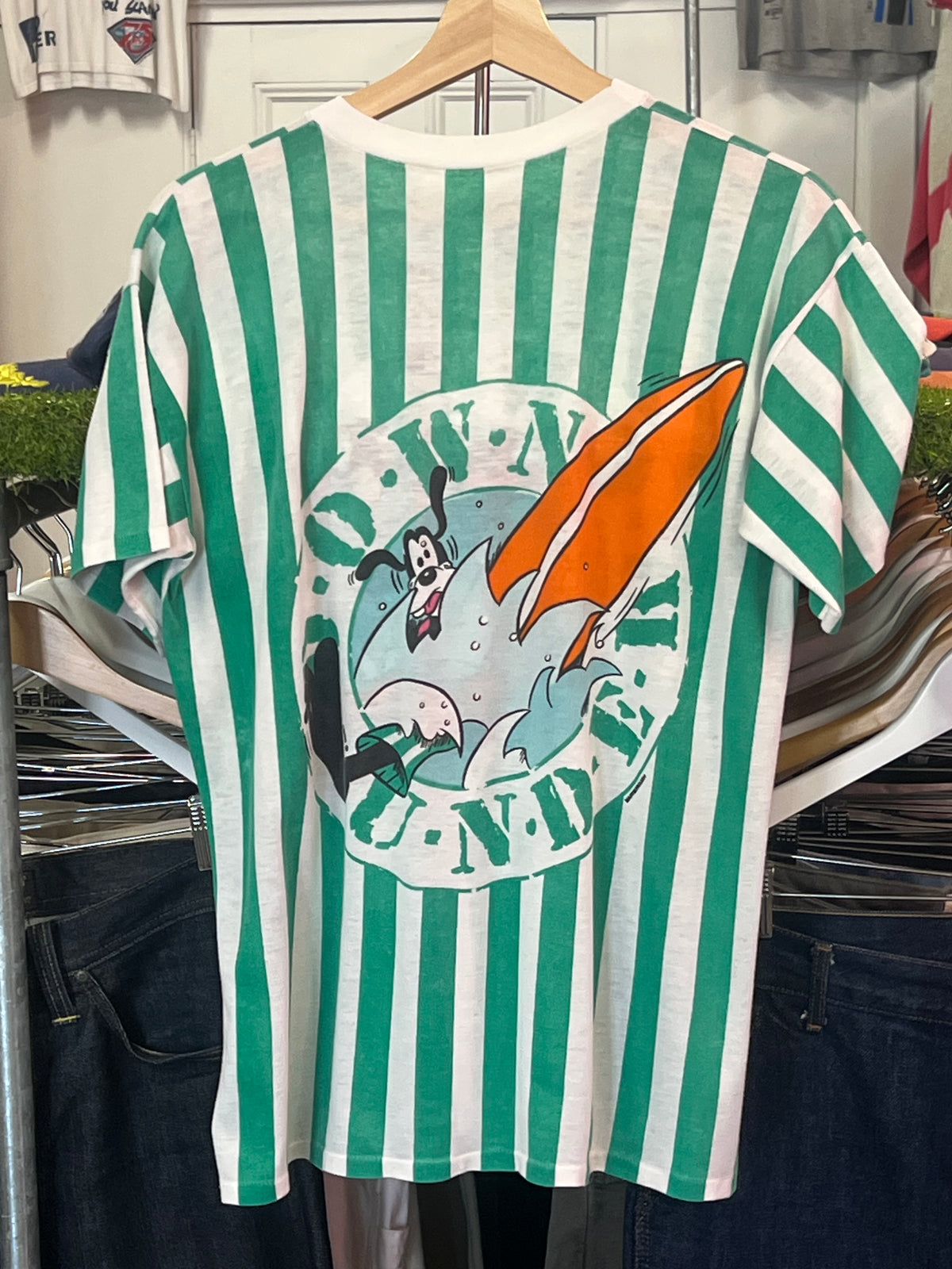 [M] 1980s Goofy Down Under Striped Tshirt