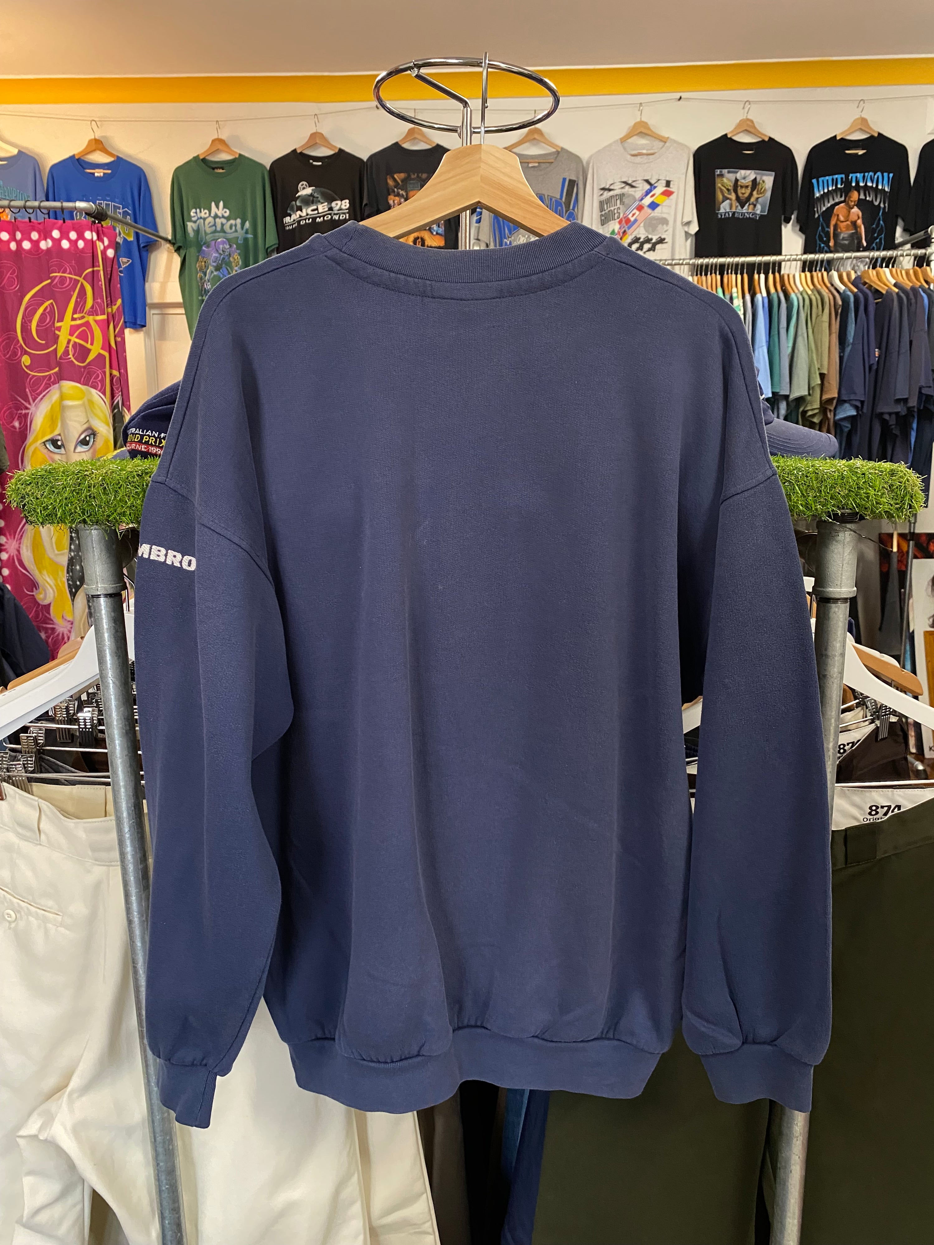 [XL] Umbro Embroidered Blue Sweat