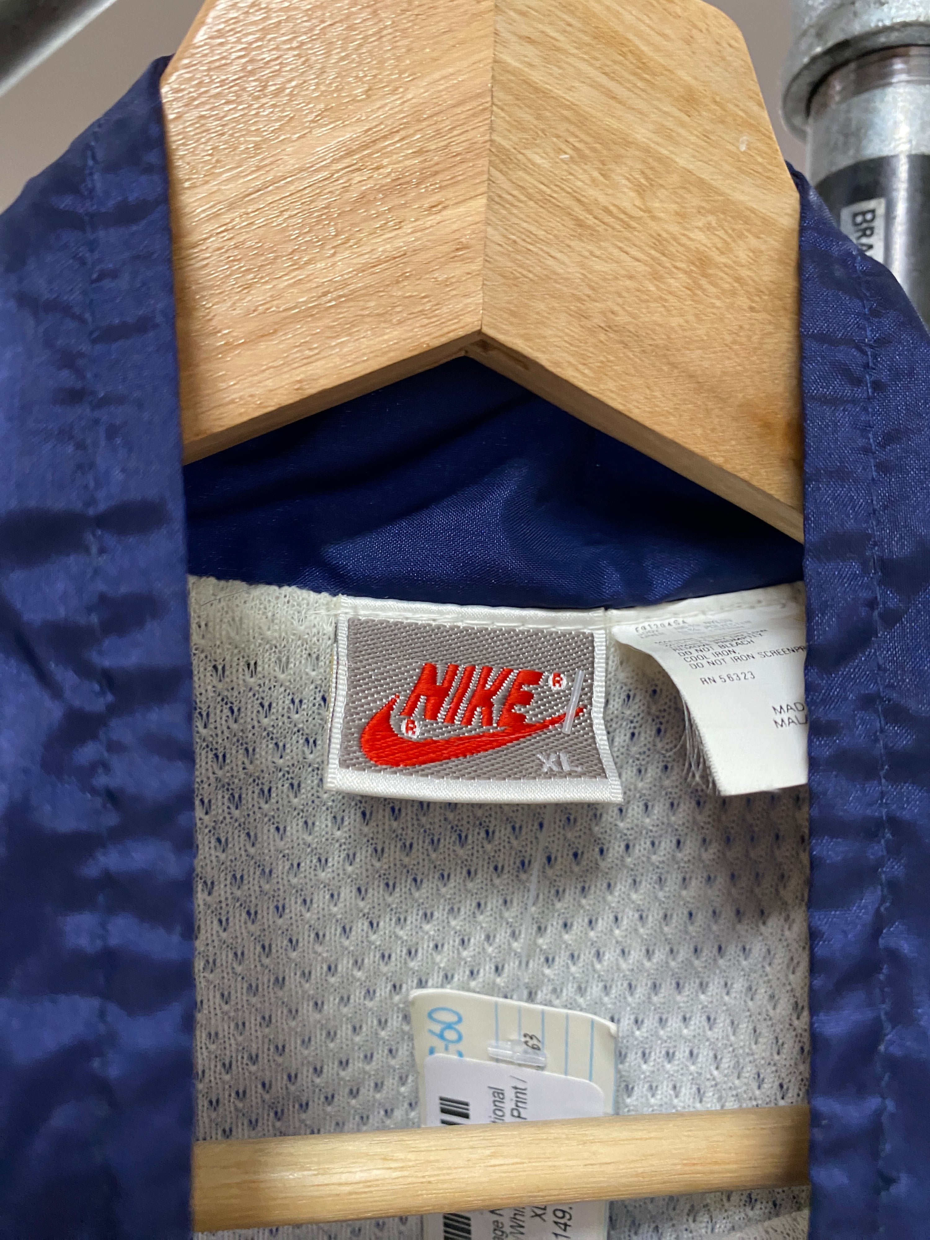 XL - Vintage Nike International Jacket: Blue/White Big Rear Print
