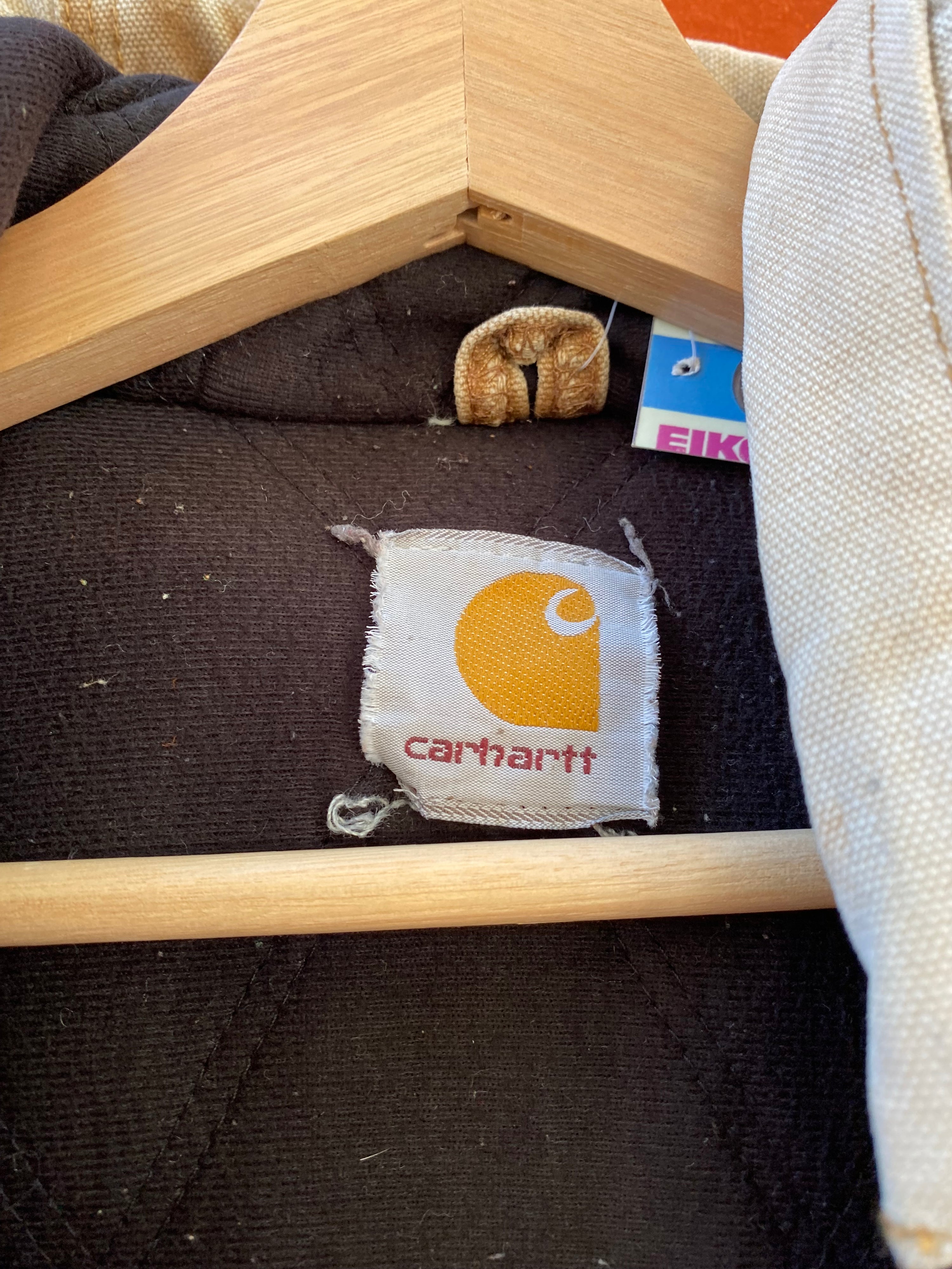 [L] Vintage Carhartt Heavily Faded/Thrashed Tan Active Jacket