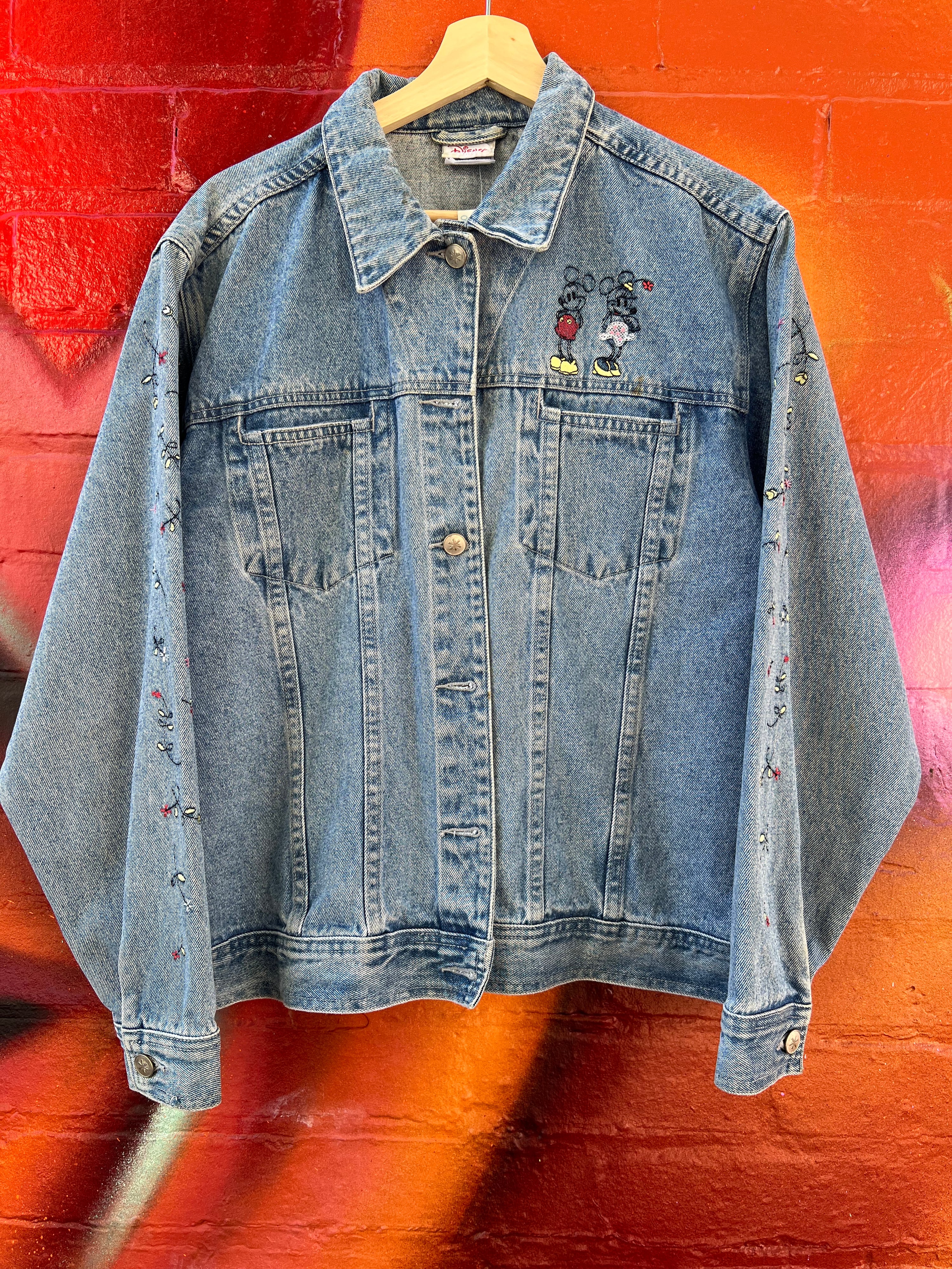 [L] Mickey And Minnie Mouse Embroidered Denim Jacket