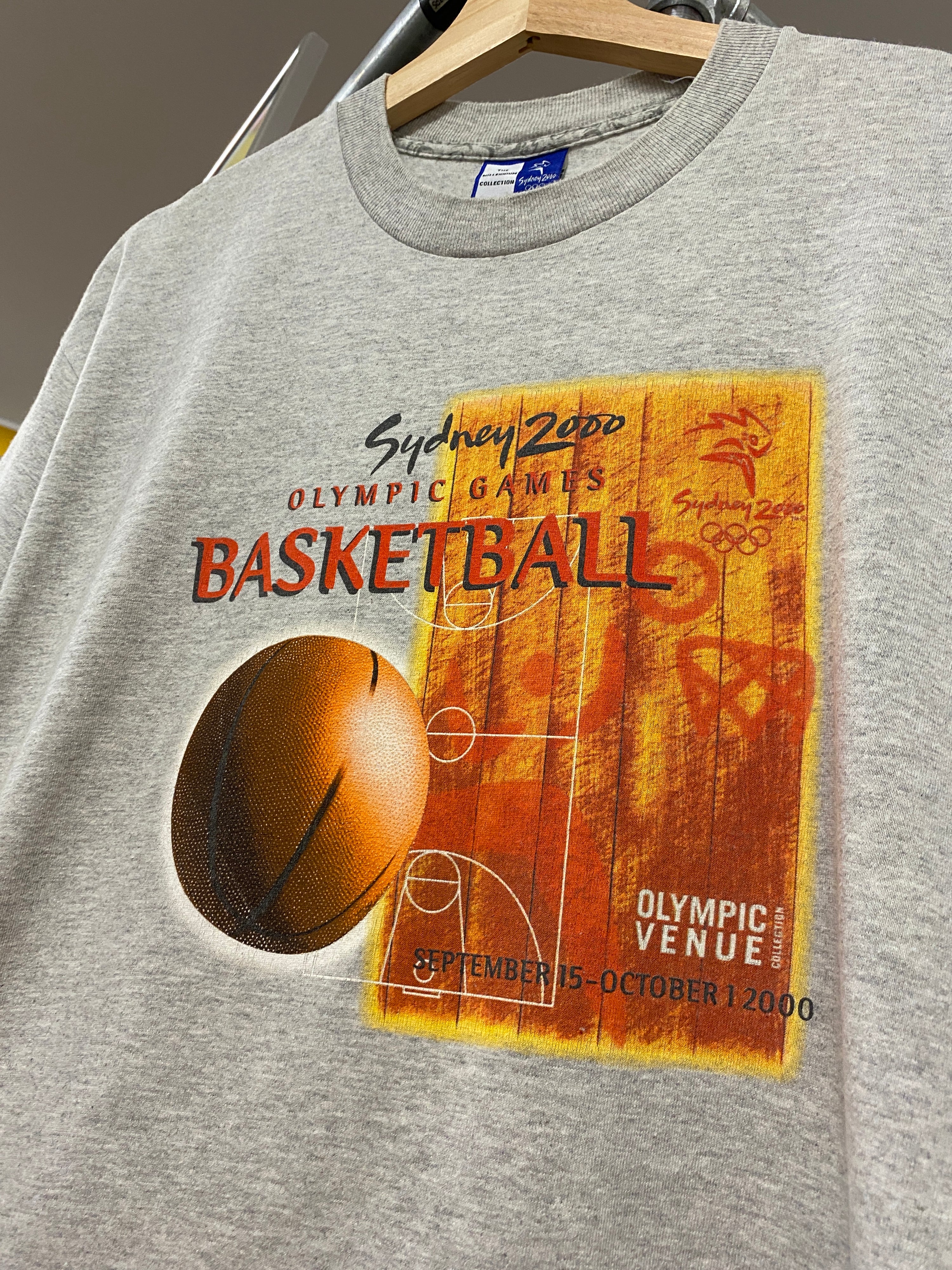 L - Sydney 2000 Olympic Games Basketball Grey Tee