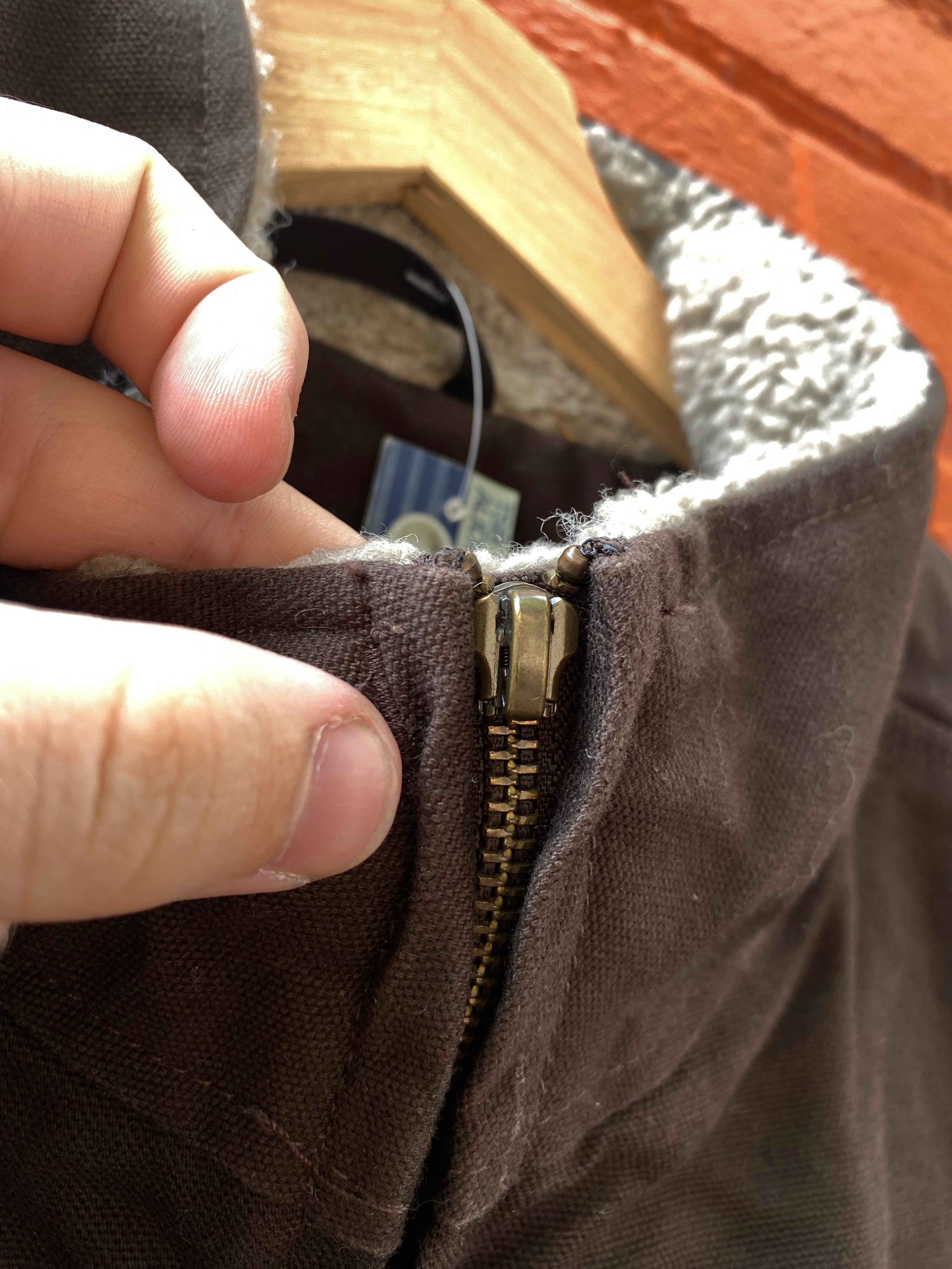 [S] Carhartt Brown Fleece-lined Vest Broken Zip