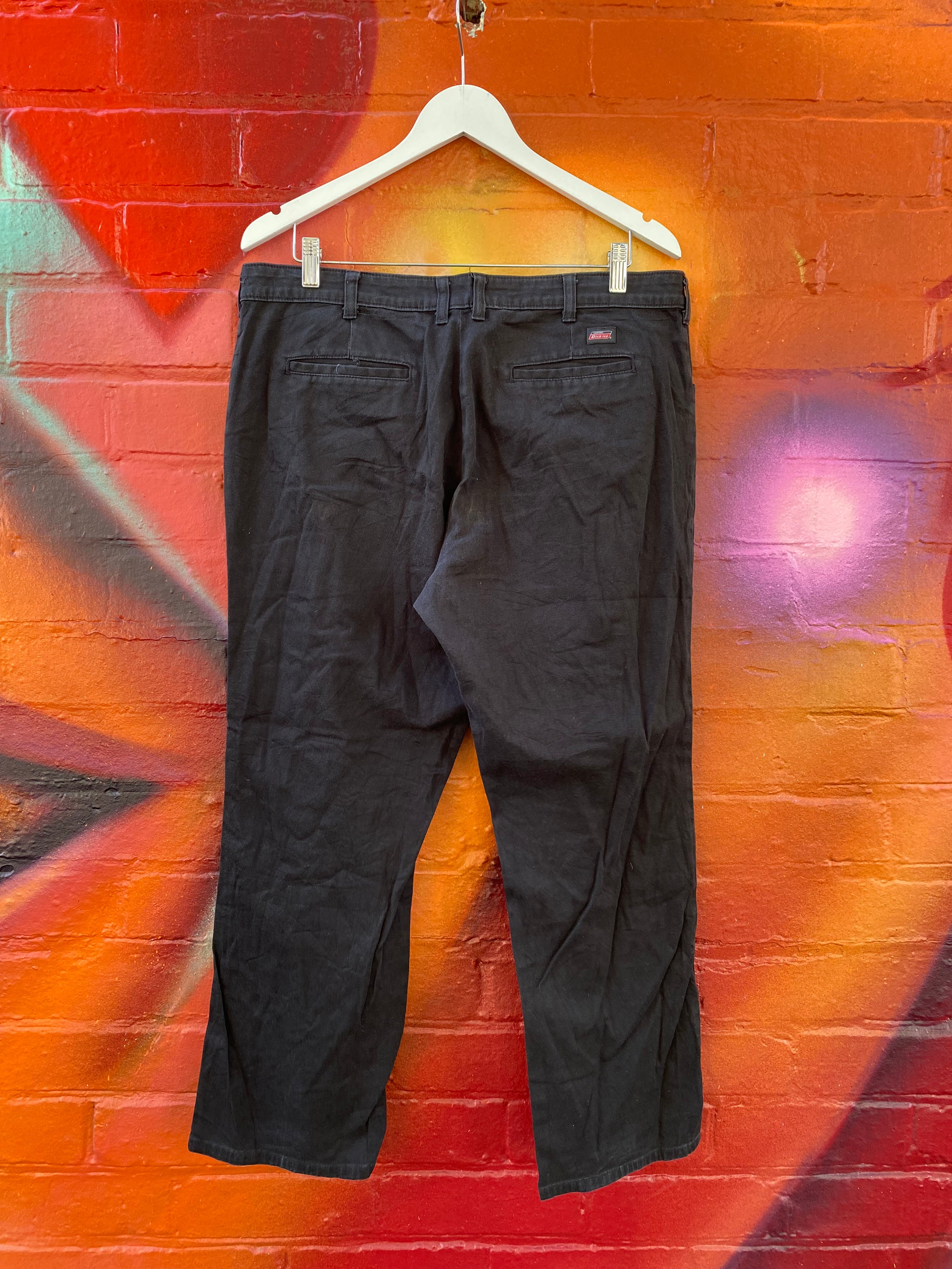 [36] Dickies Relaxed Black Work Pants D169