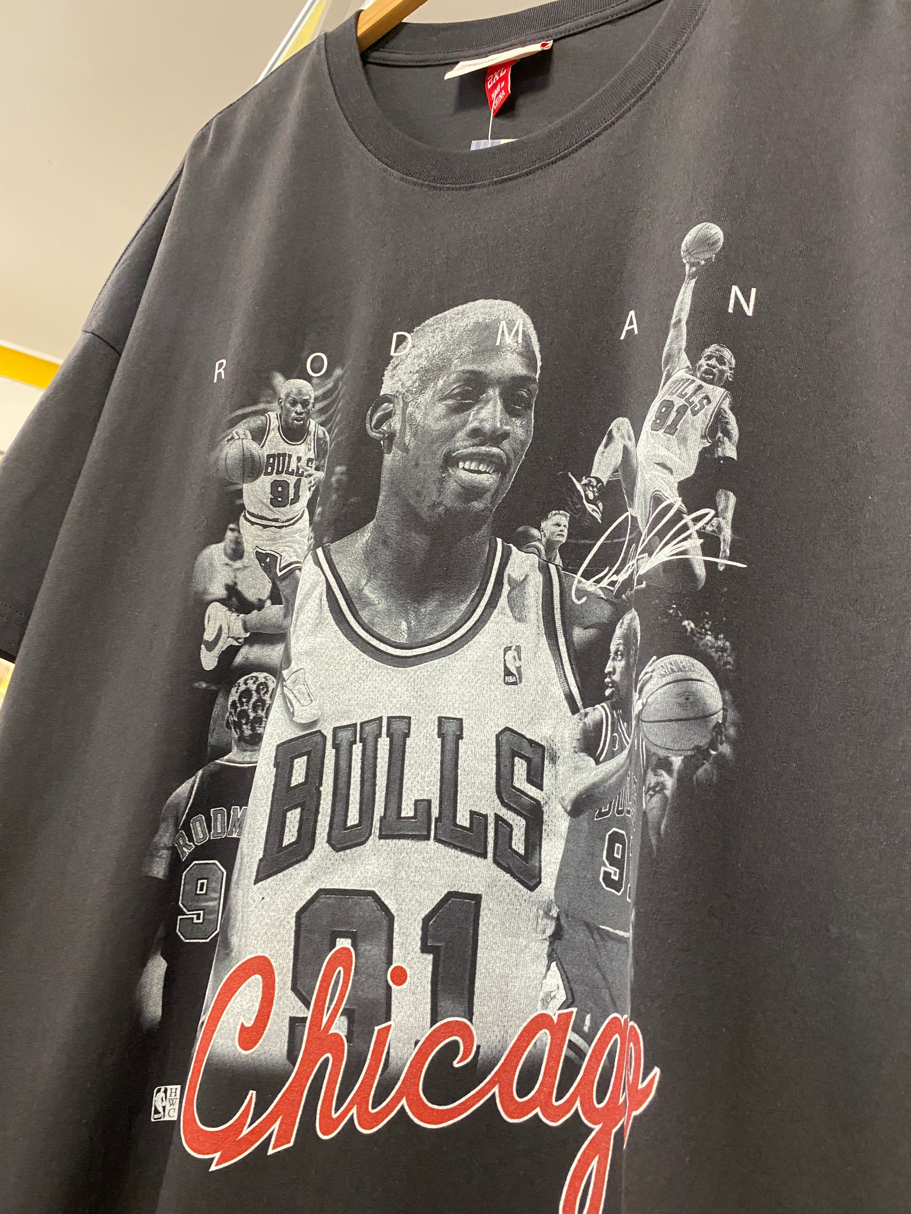 2XL - Mitchell And Ness Dennis Rodman Chicago Tee