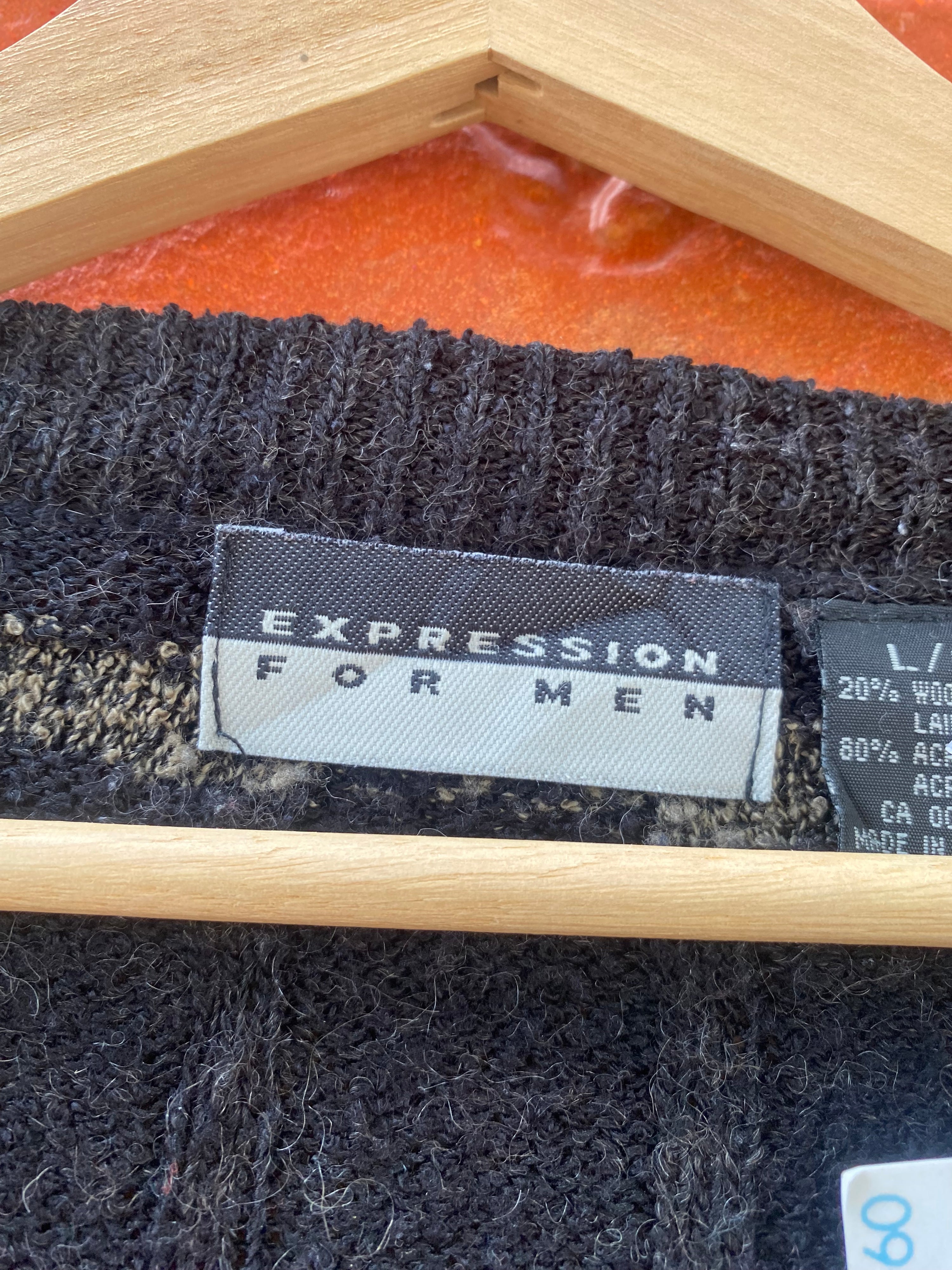 [L] Expression Black/Beige Knit Sweater