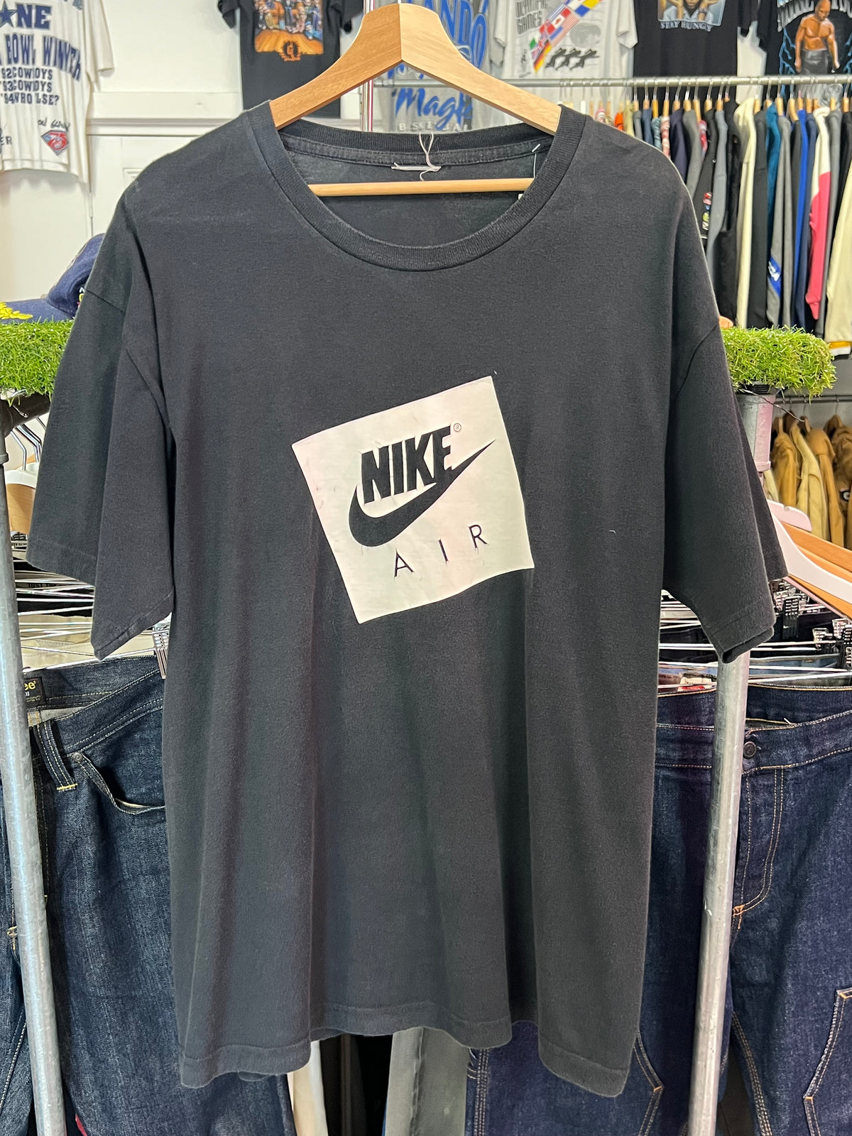 XL - Nike Air Off Centre White Box/Black Tee