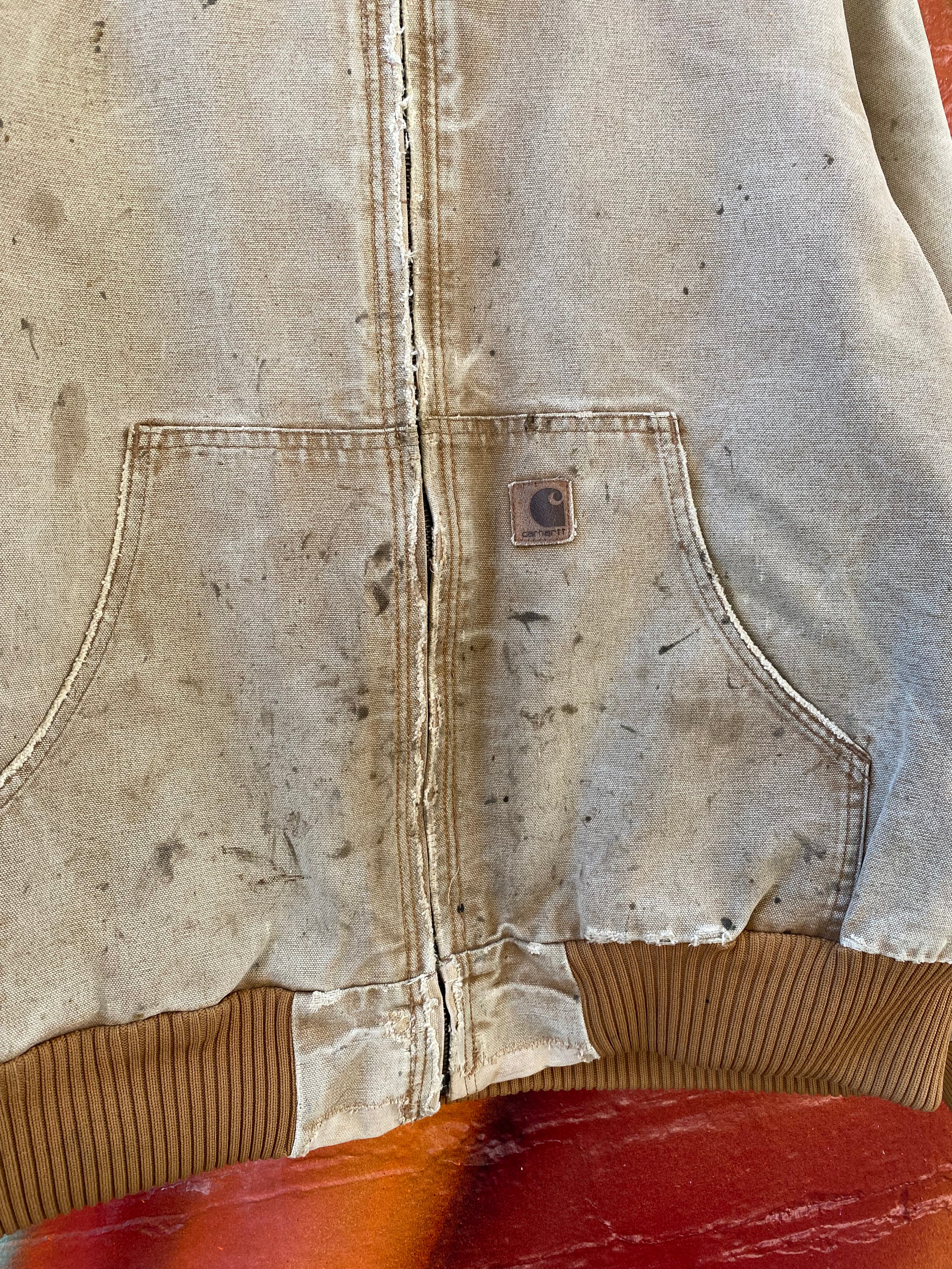 [L] Vintage Carhartt Heavily Faded/Thrashed Tan Active Jacket