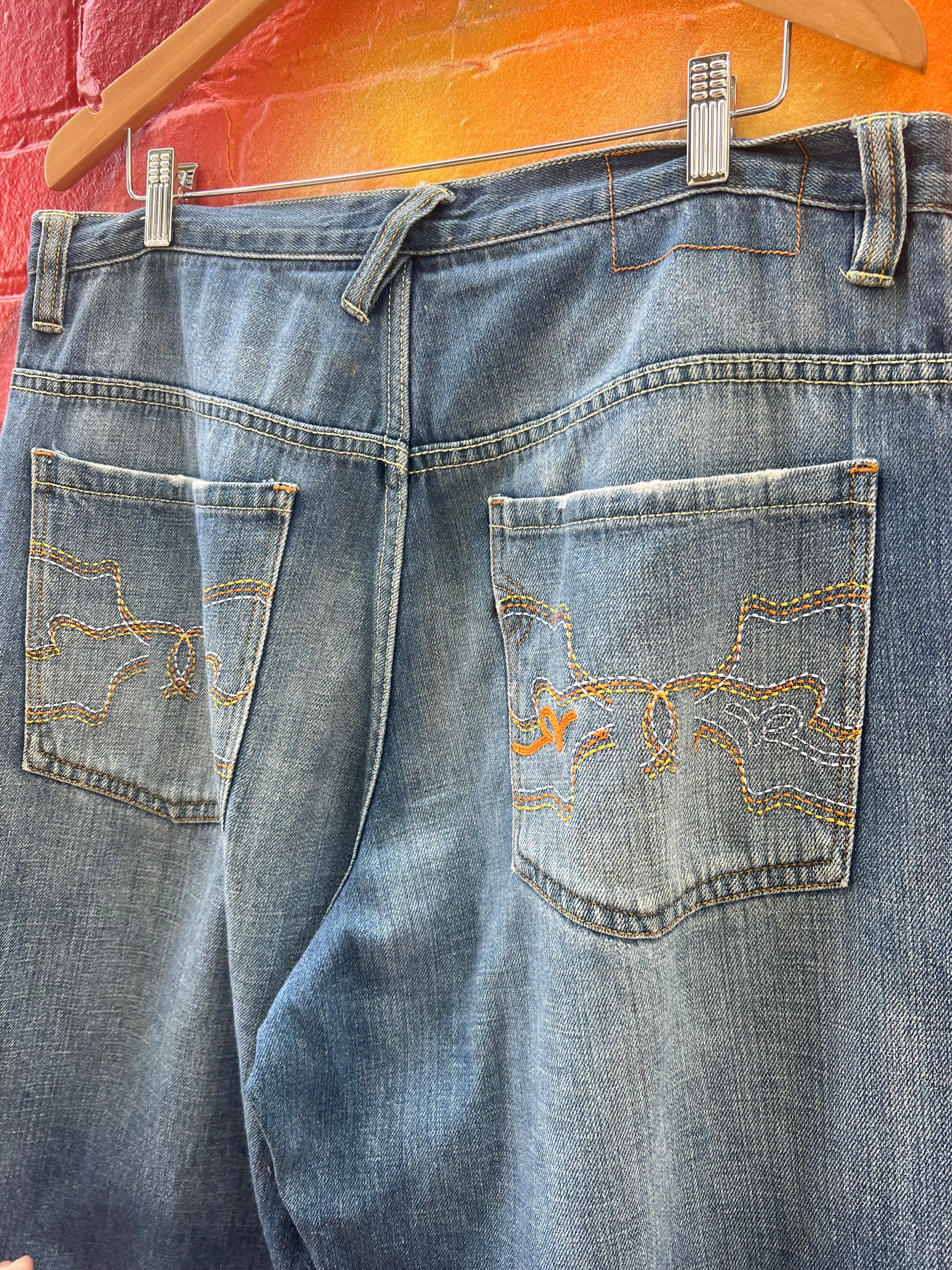 36 - Rocawear Denim Shorts Orange Embroidery