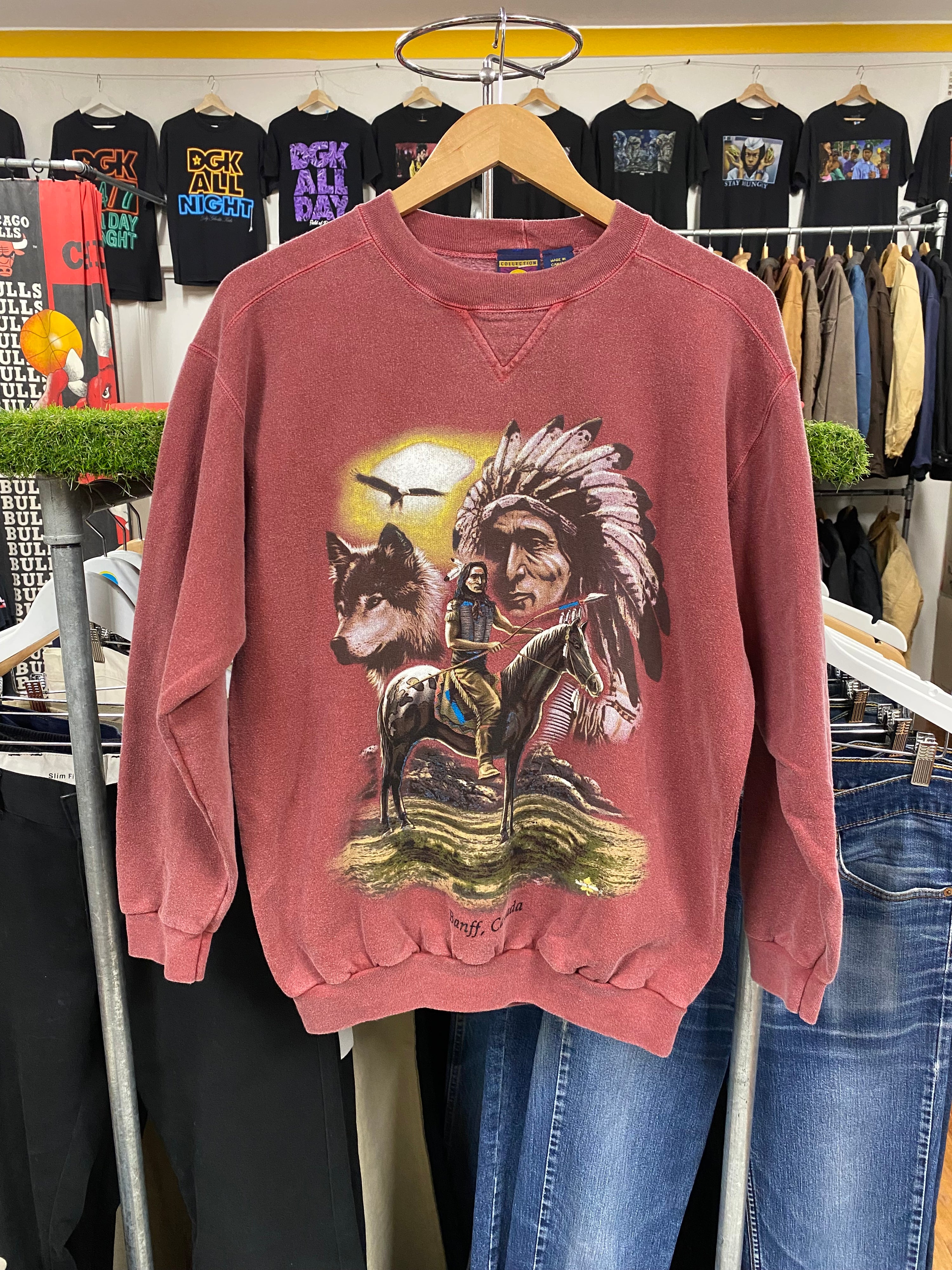 [M] Native American Banff, Canada Maroon Jumper