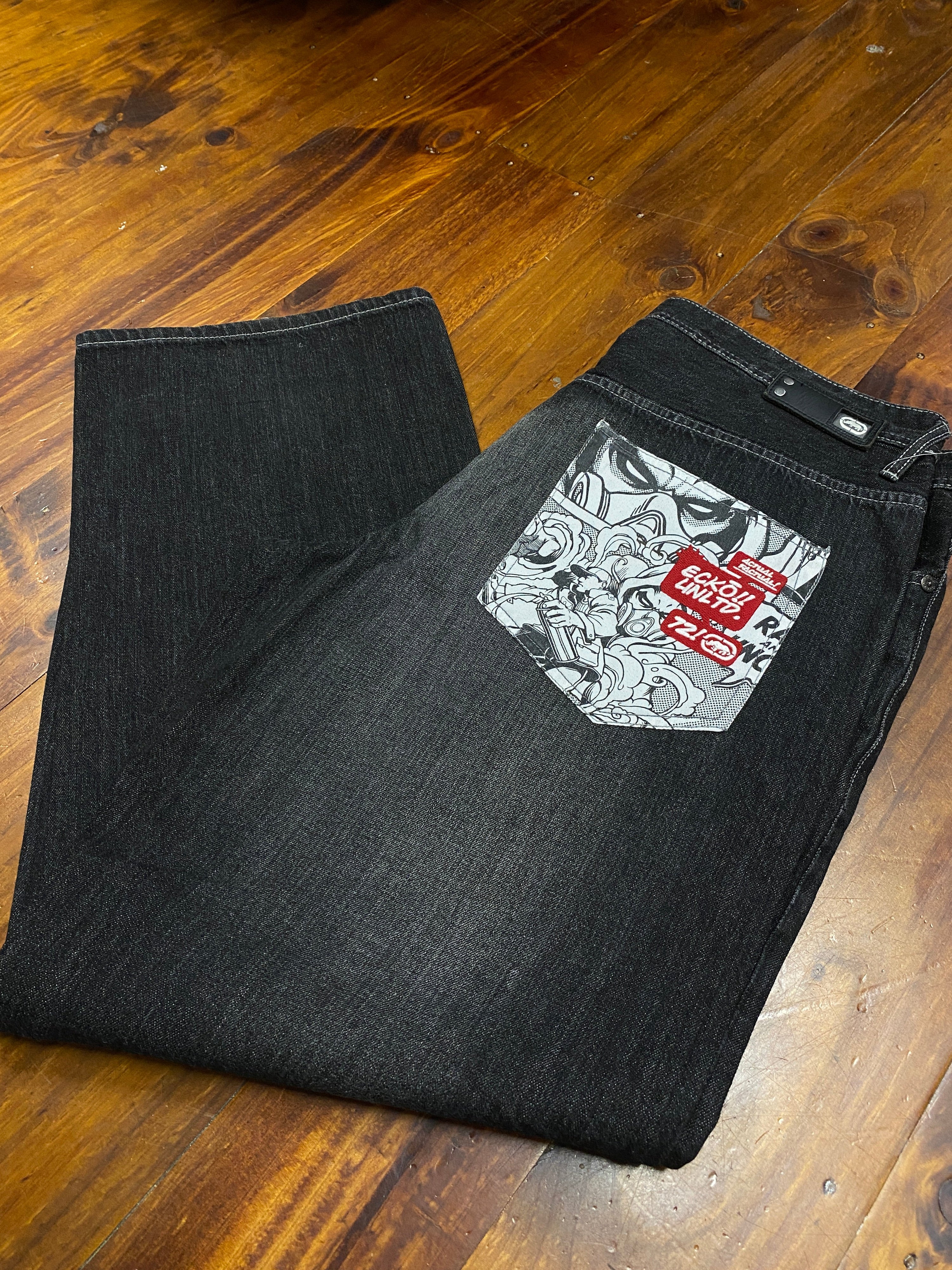 40 - Ecko Black Comic Pocket Baggy Jeans