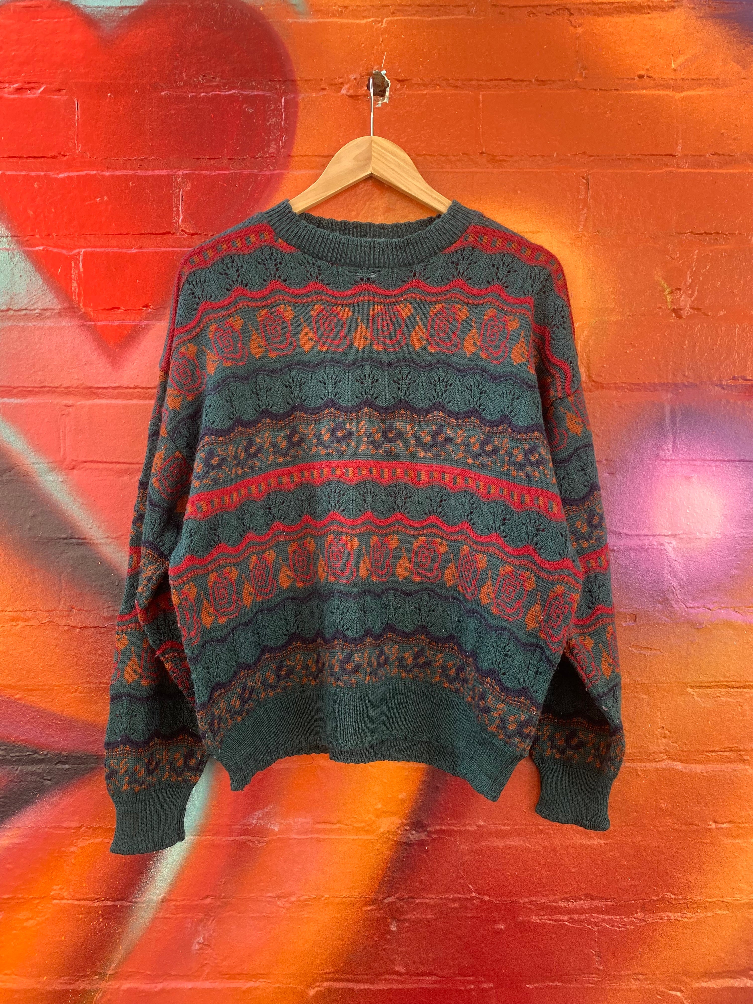 [L] La Dame Green/Red Roses Knit Sweater
