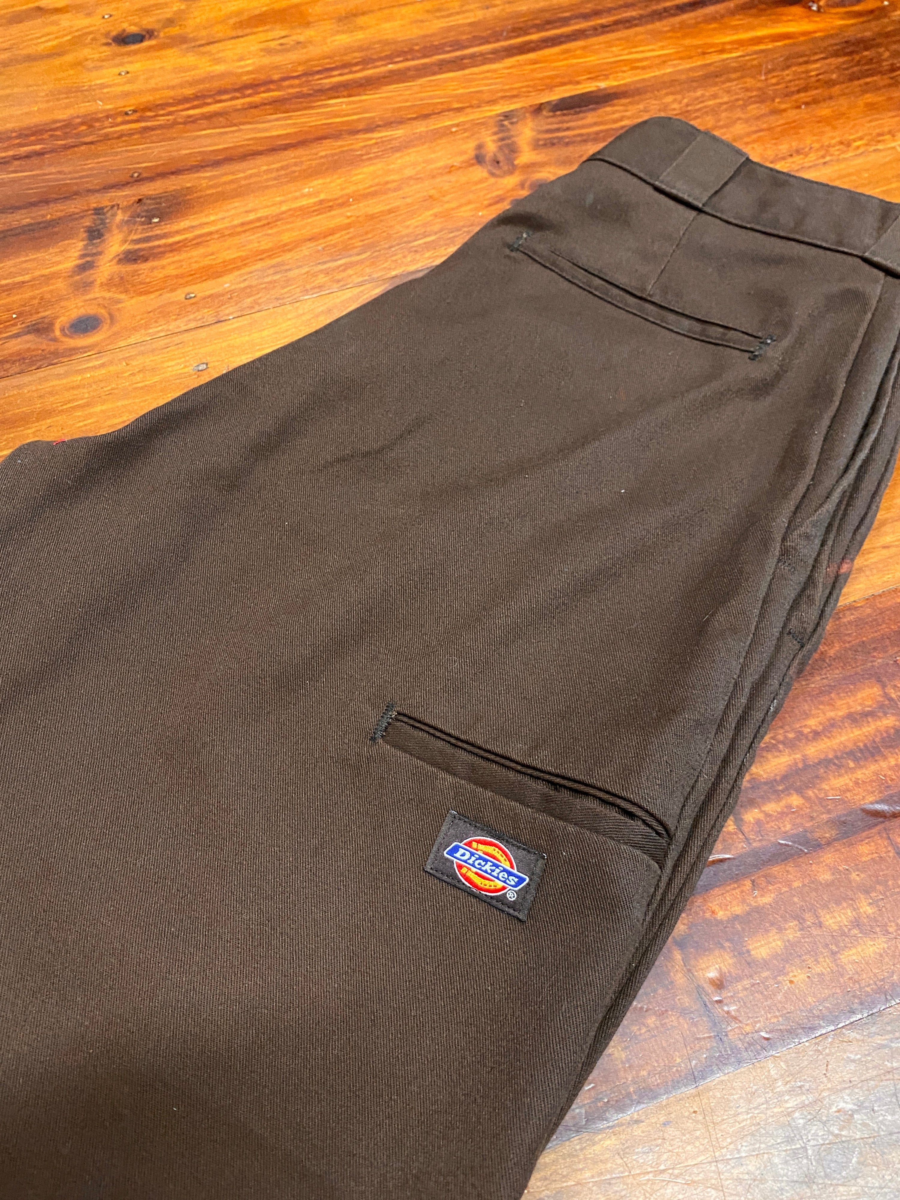 32 - Dickies Chocolate Brown Cut-Off Shorts DS106