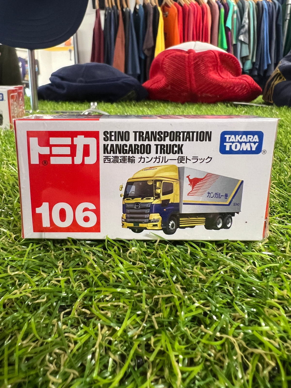 Takara Tomy 106 Seino Transportation Kangaroo Truck