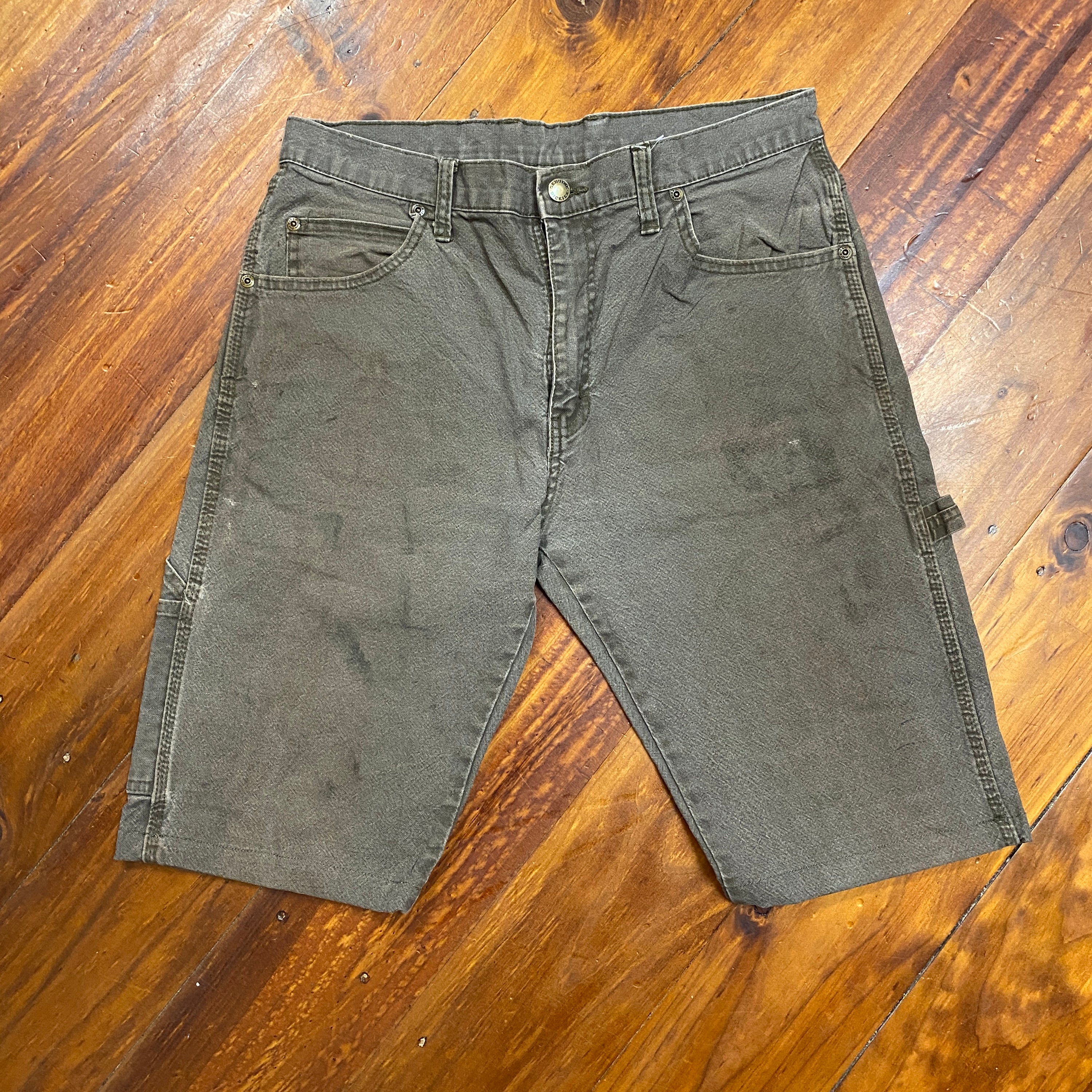 32 - Dickies Faded Brown/Grey Carpenter Shorts DS109