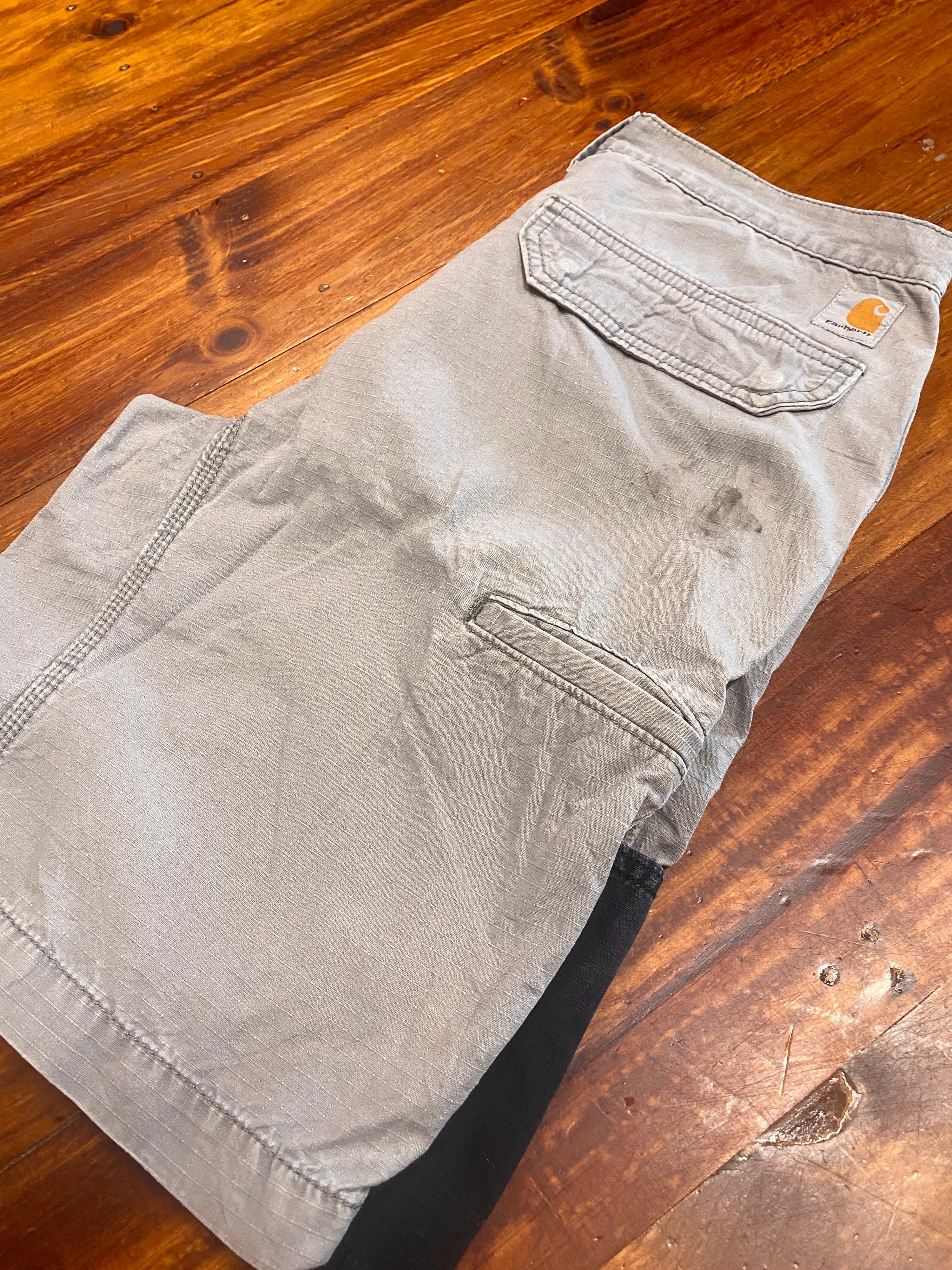 30 - Carhartt Relaxed Fit Grey/Black Pocket Shorts