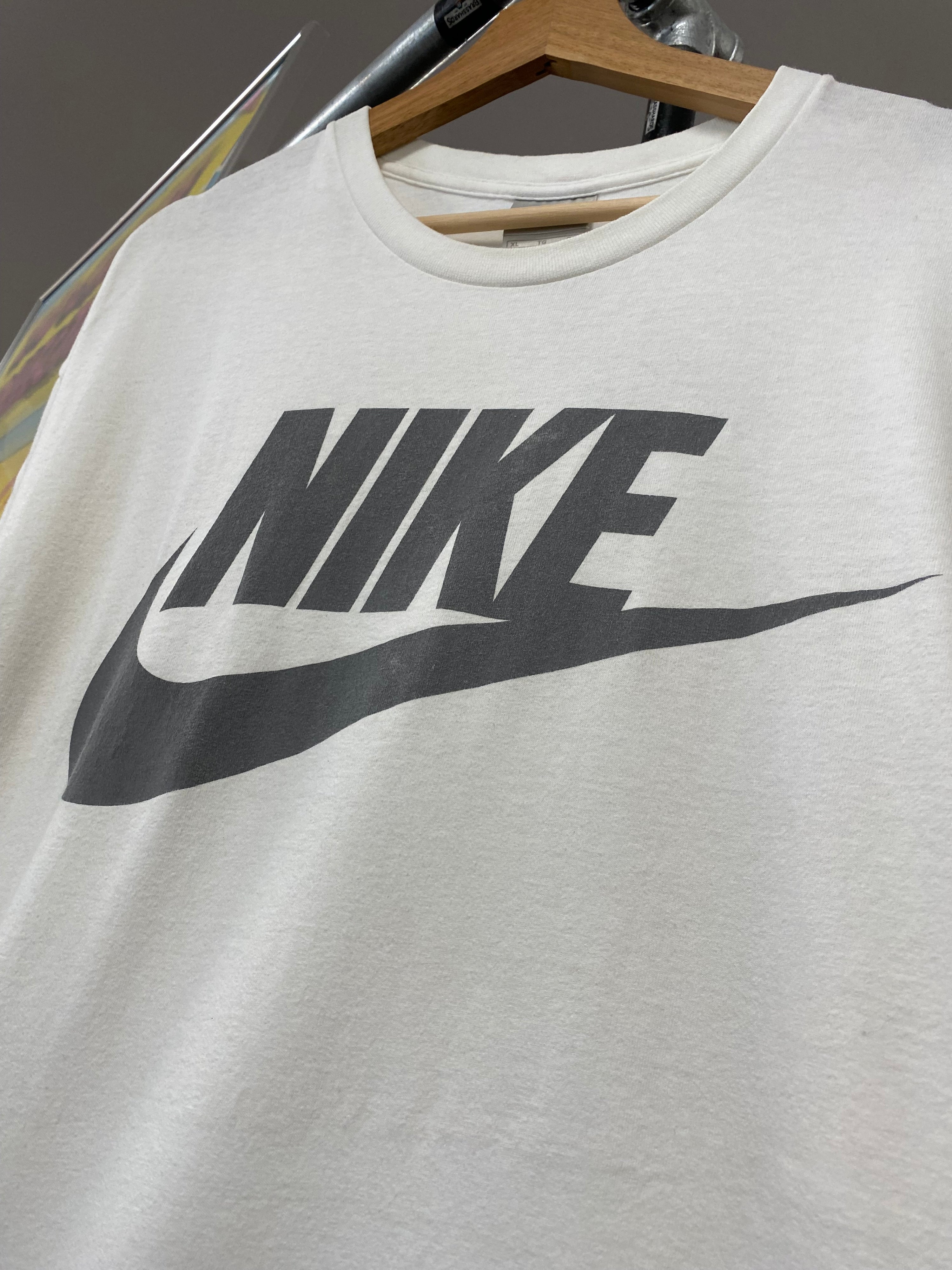 XL - Nike Big Grey Centre Logo White Tee