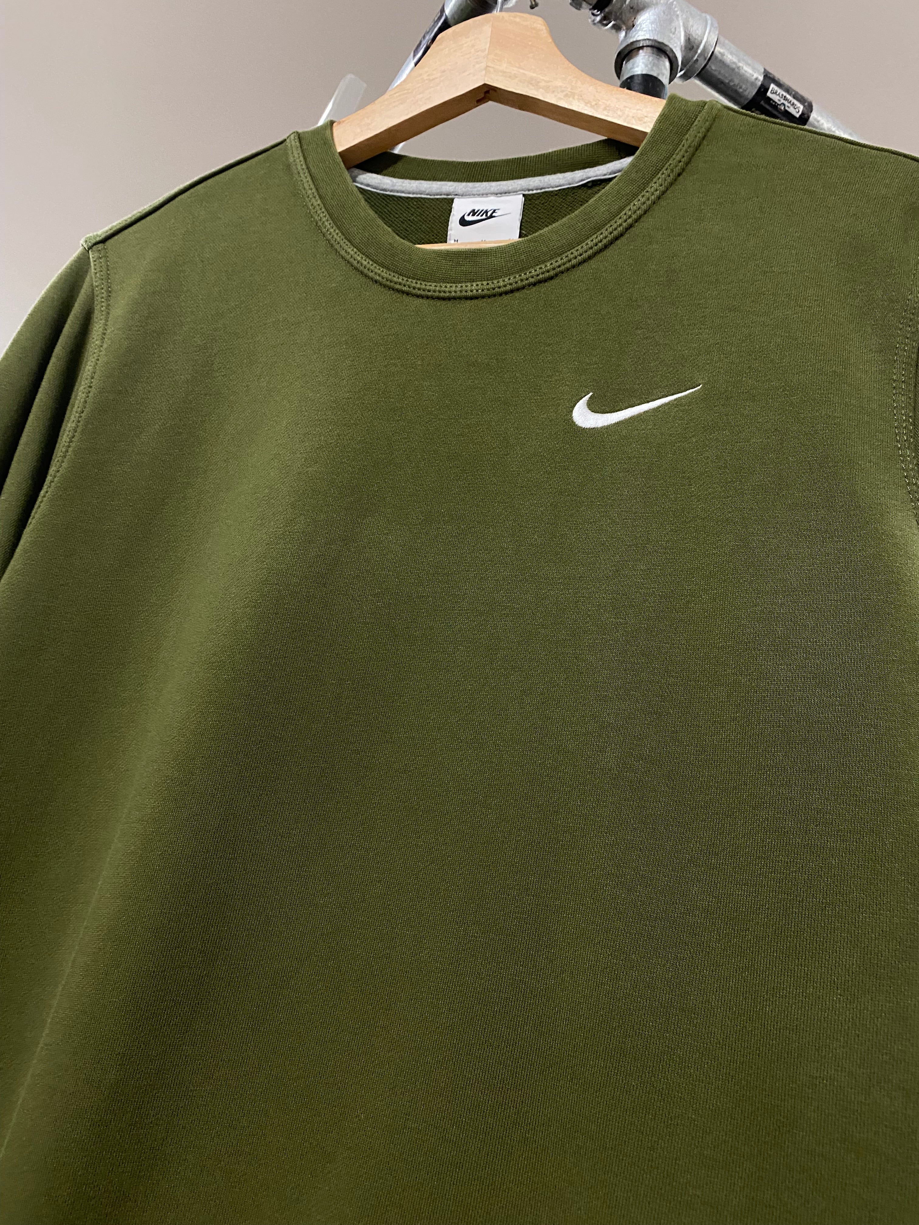 vintage olive green nike sweatshirt