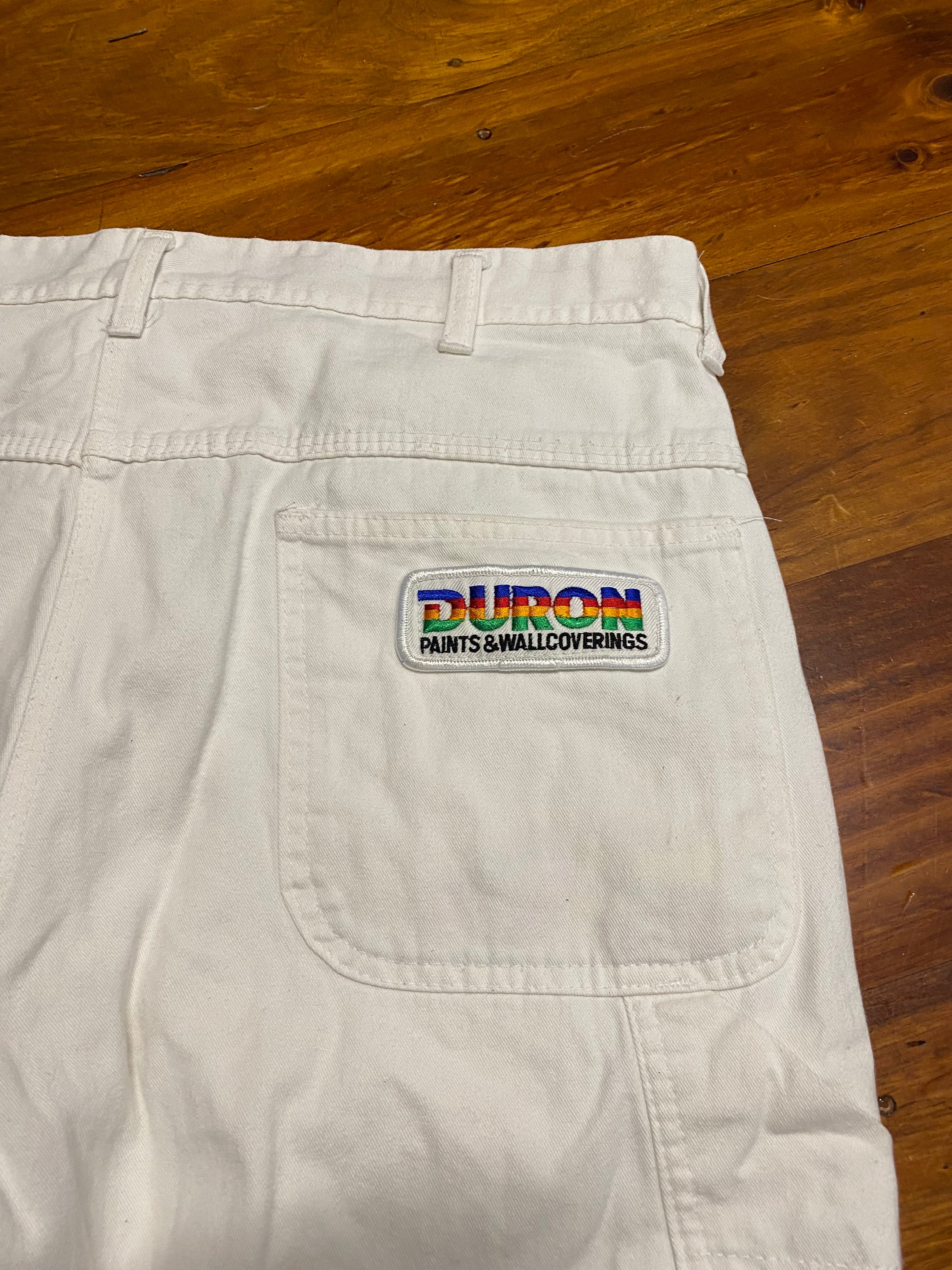 [34] Duron Paints White Pants