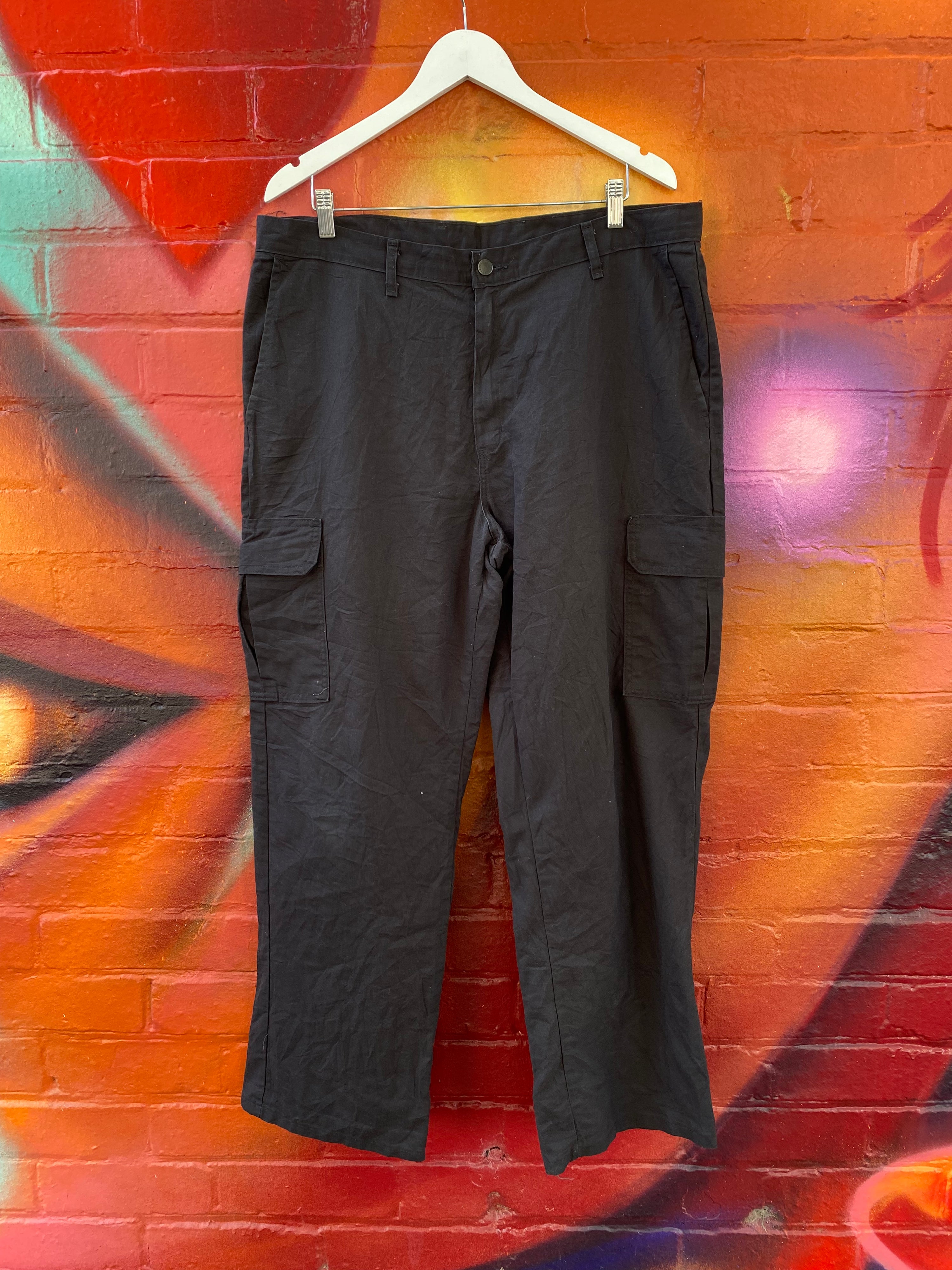 [38] Dickies Black Cargo Pants D103