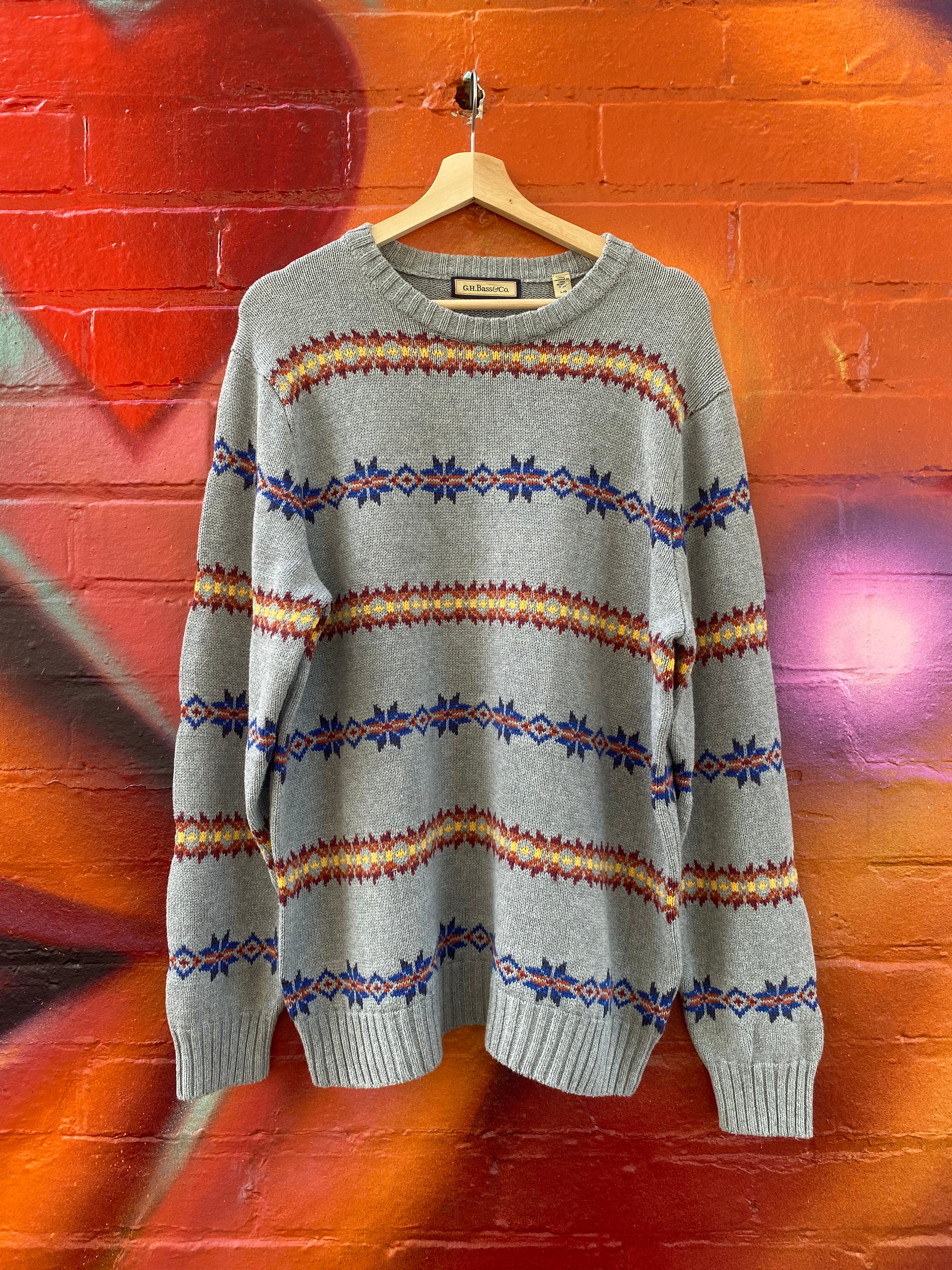 [L] G.H. Bass & Co Grey w/ Patterns Knit Sweater